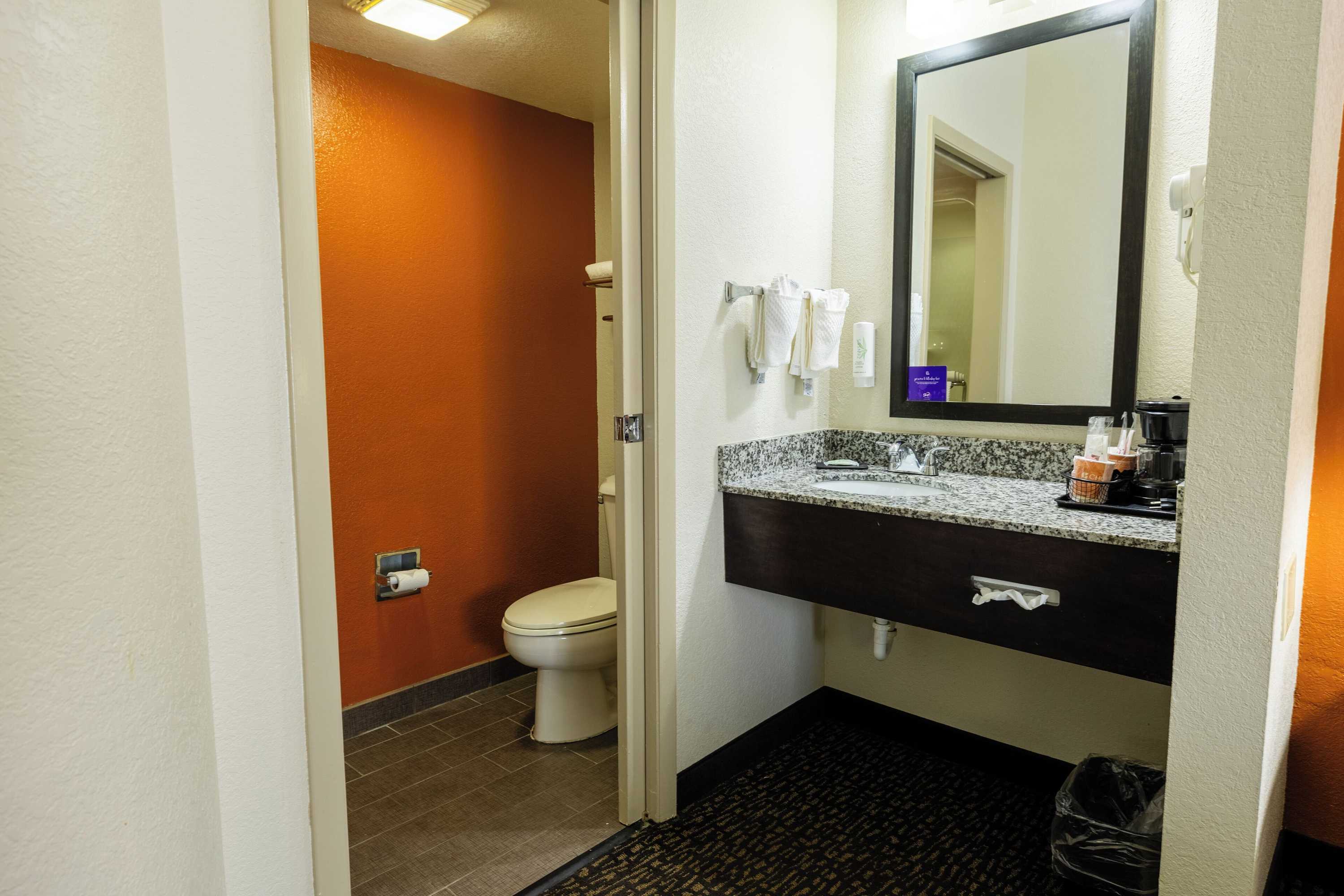 Gift card for Wingate by Wyndham Leesburg Florida