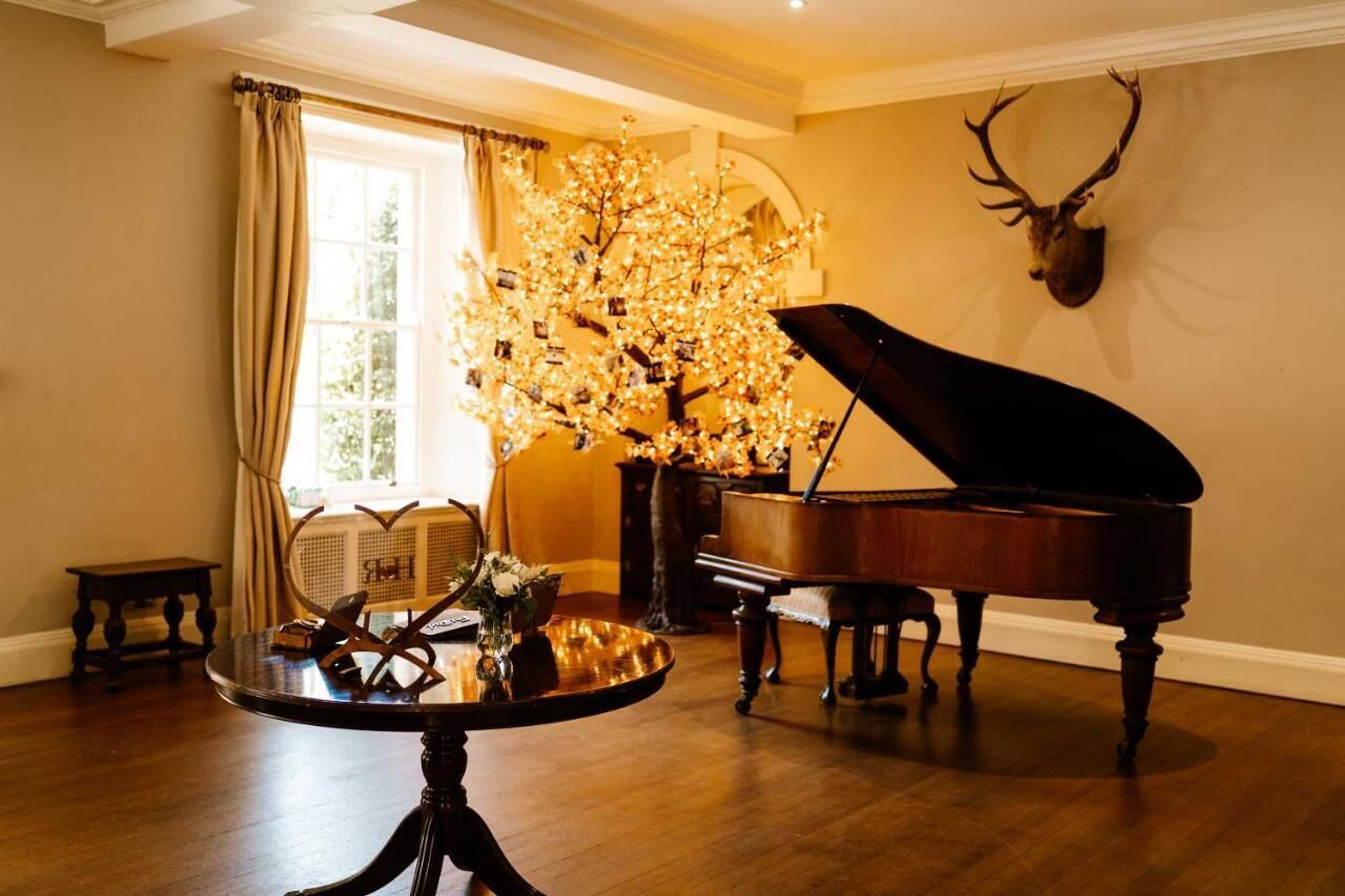 Gift card for Holbrook Manor & Spa. Gift card for Holbrook Manor & Spa.
