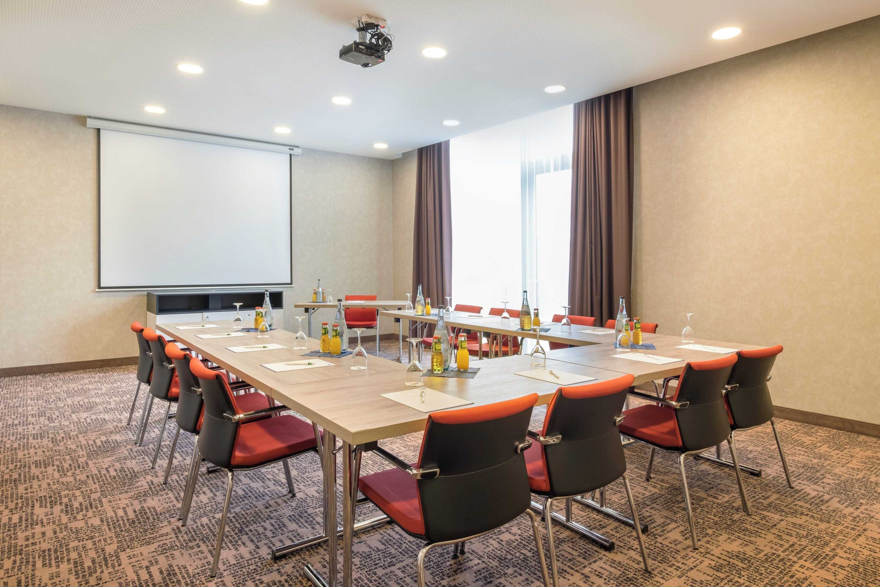 Gift card for Holiday Inn Express Friedrichshafen by Ihg Gift card for Holiday Inn Express Friedrichshafen by Ihg