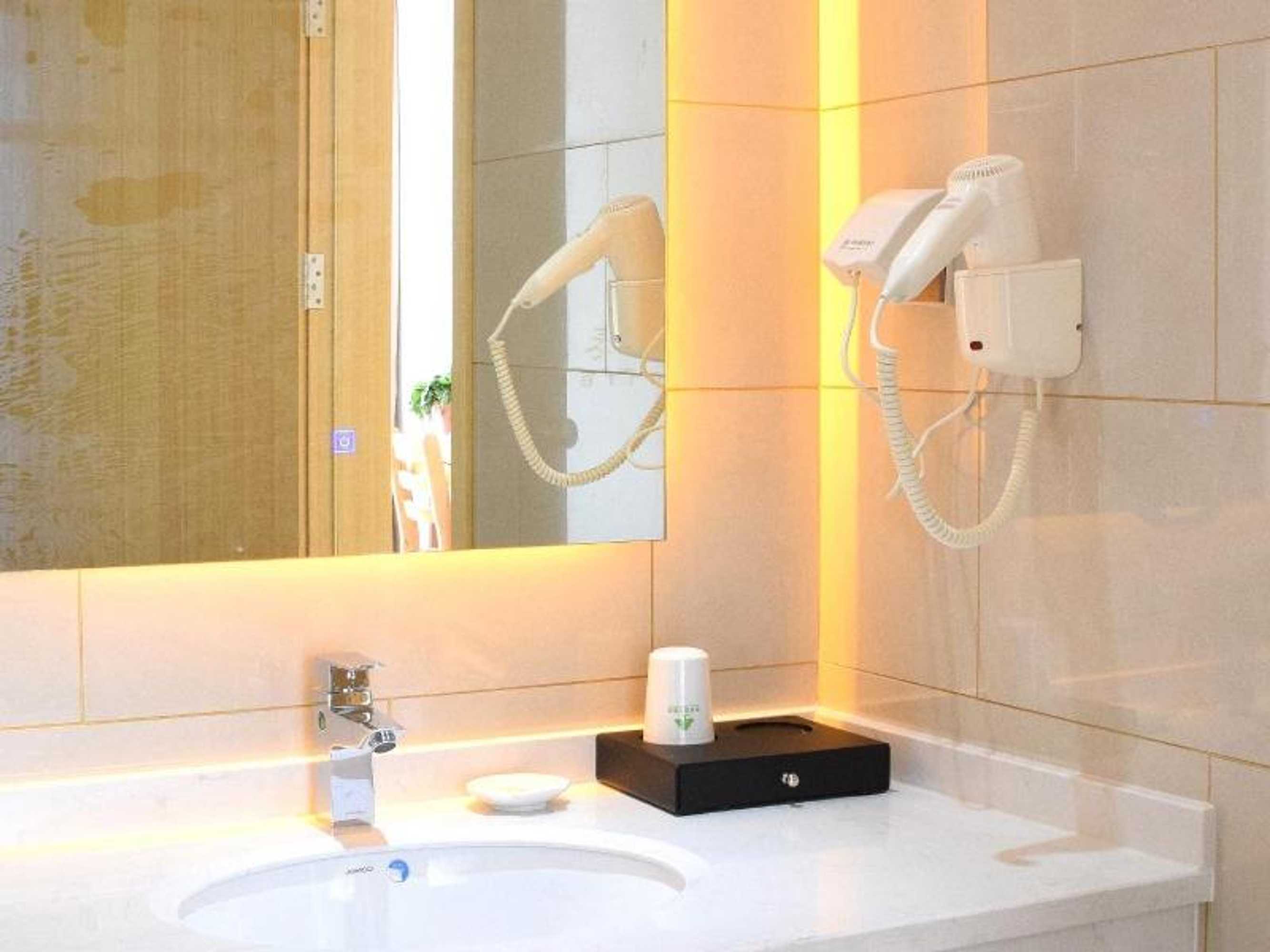 Gift card for Greentree Inn Suzhou Yongqiao District Nanxiang Hengtai City Business Hotel Gift card for Greentree Inn Suzhou Yongqiao District Nanxiang Hengtai City Business Hotel