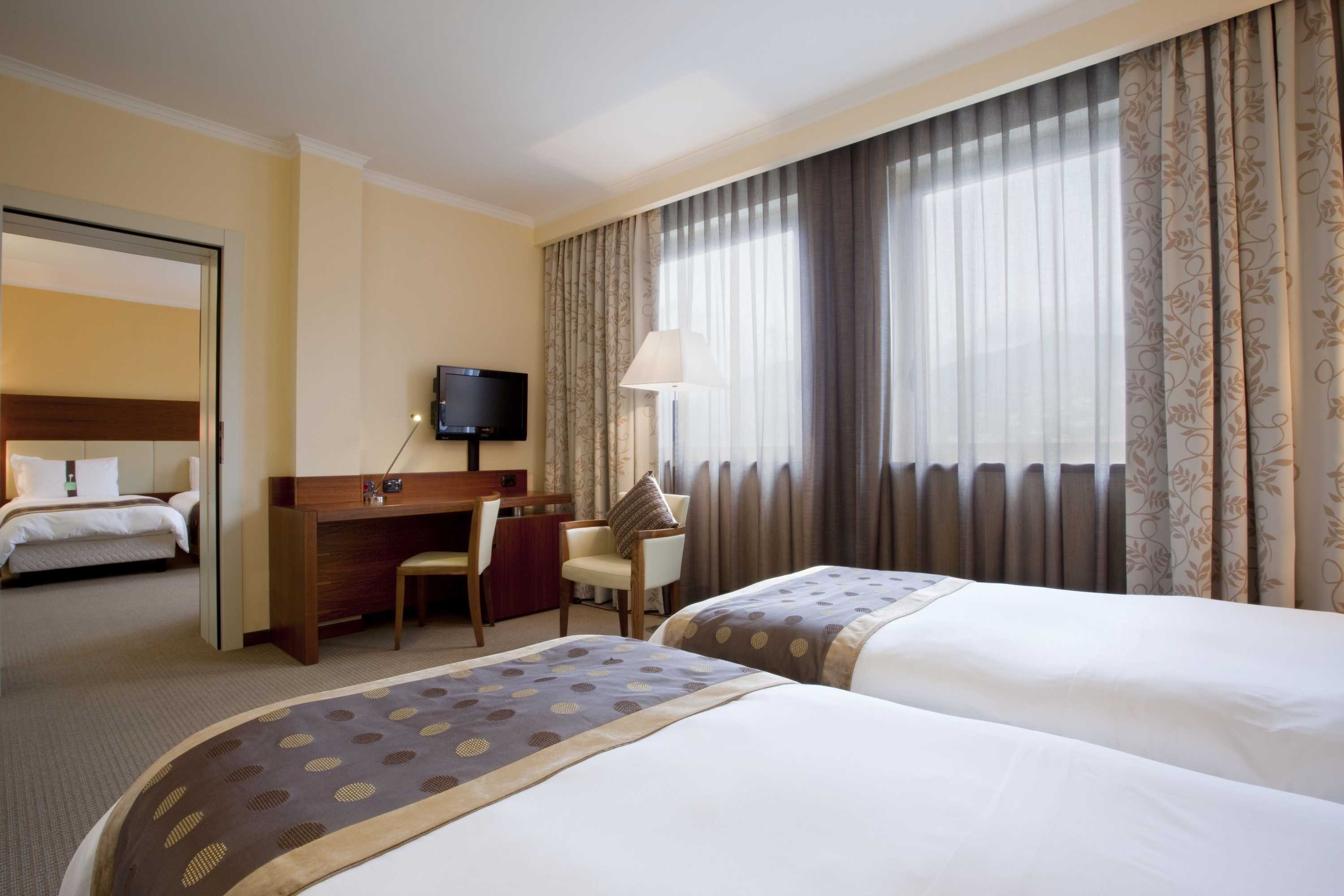 Gift card for Holiday Inn Salerno - Cava De'tirreni by Ihg Gift card for Holiday Inn Salerno - Cava De'tirreni by Ihg