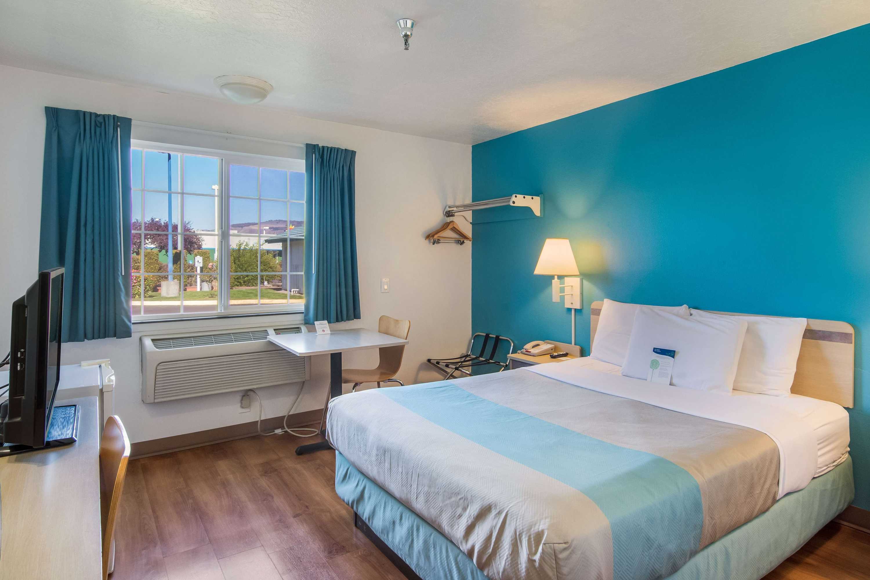 Gift card for Motel 6 The Dalles, OR Gift card for Motel 6 The Dalles, OR