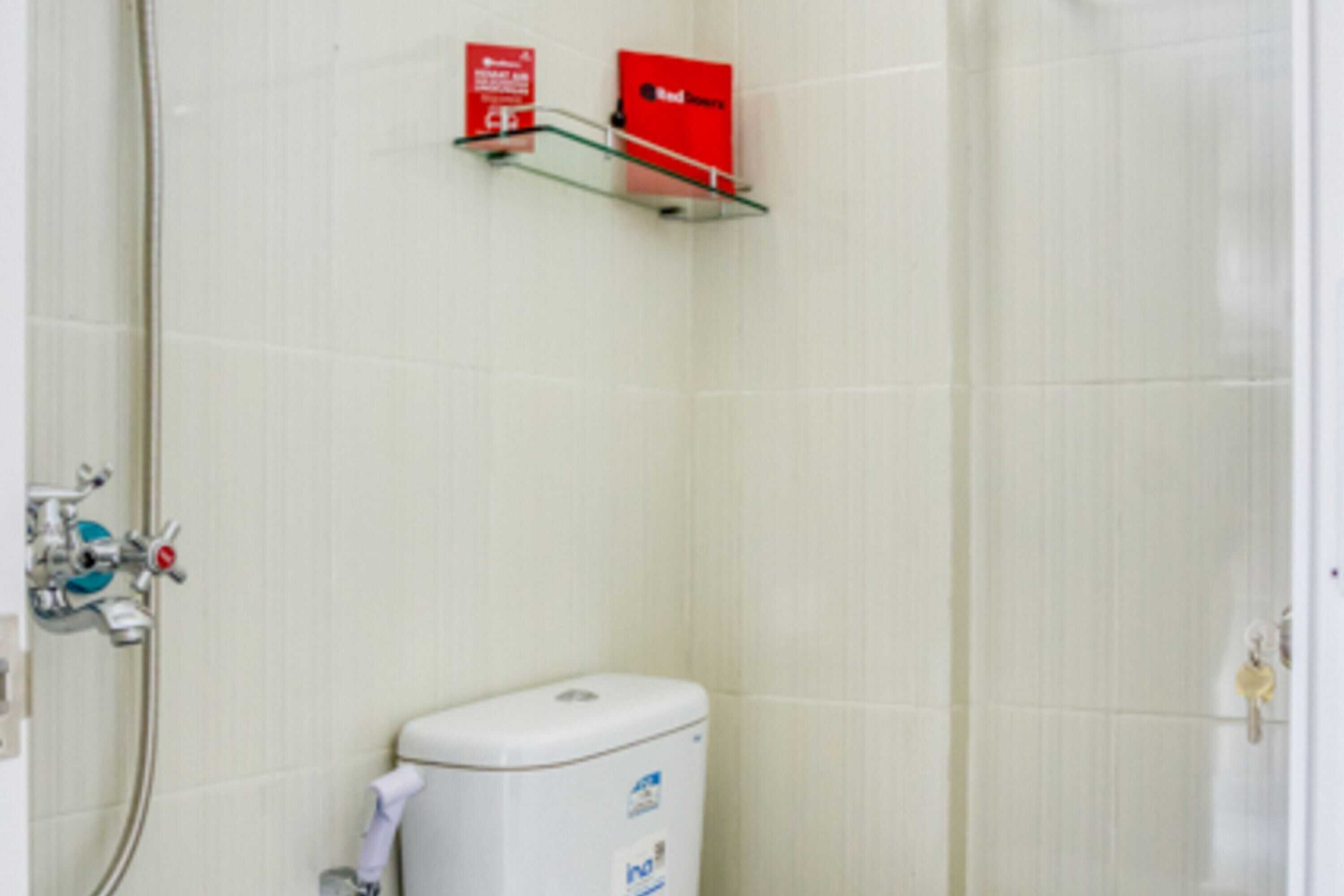 Gift card for Reddoorz @ Plemburan Jakal 2