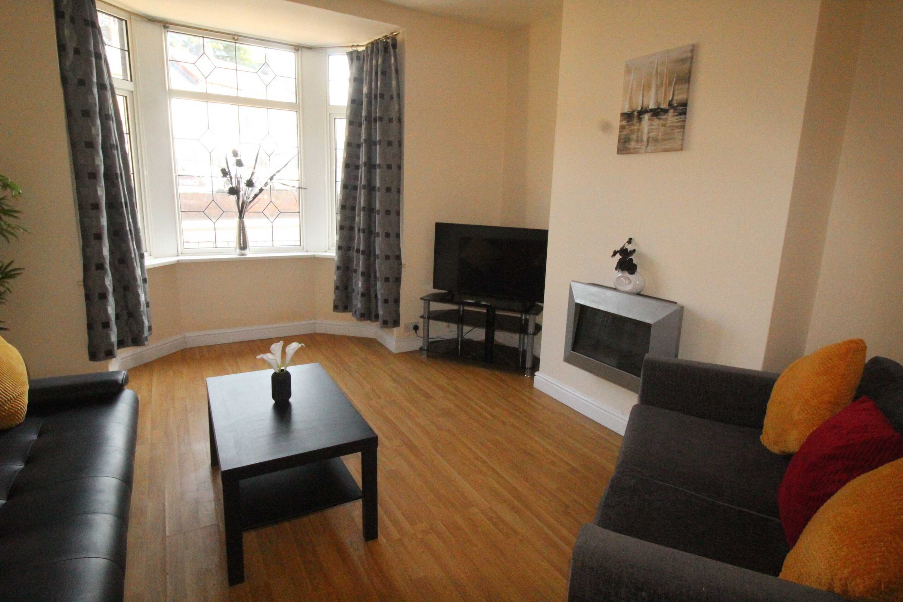 Gift card for Lundwood House Barnsley by Smart Corporate Stays