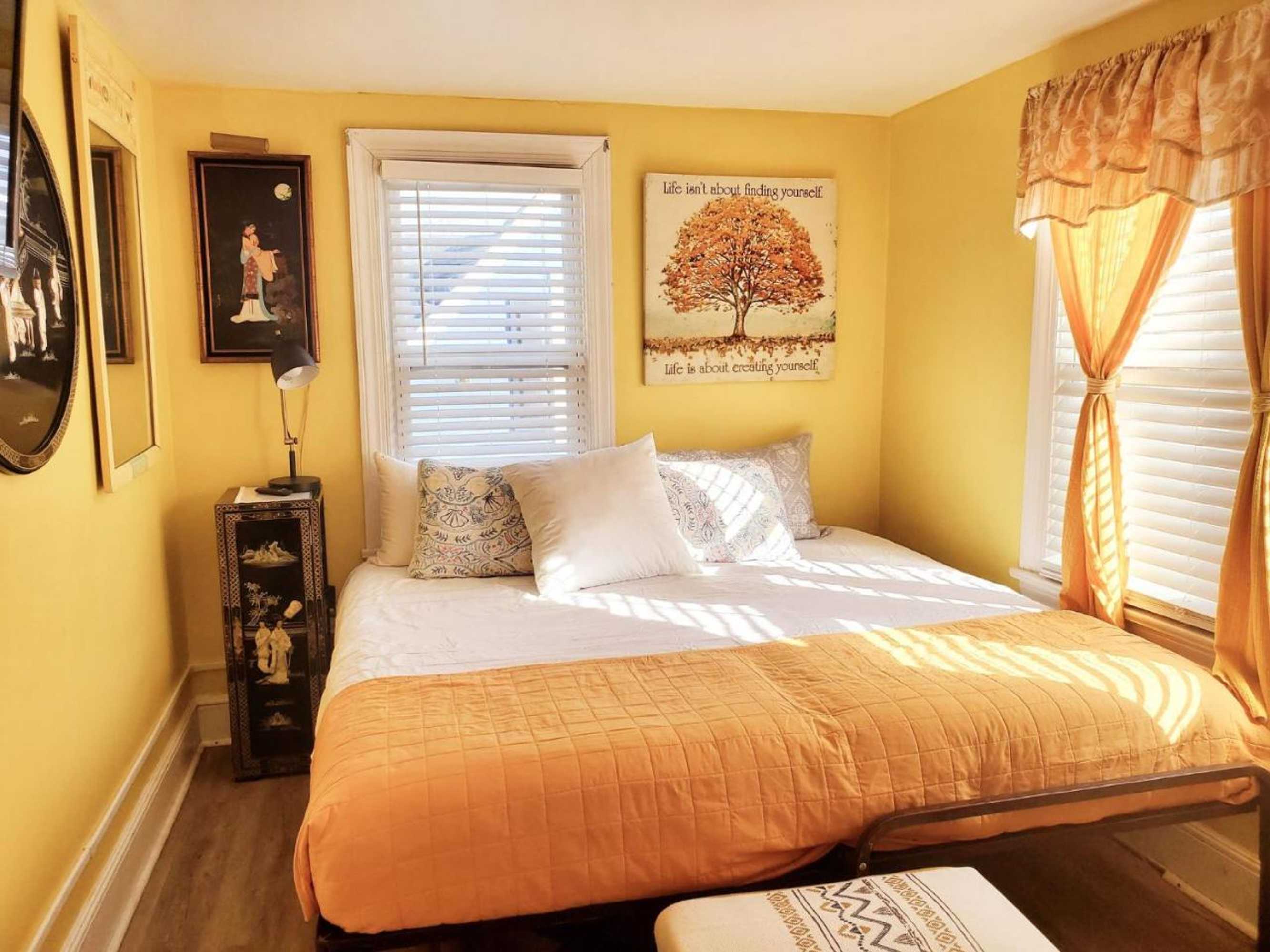 Gift card for Room-Yellow Rm Dover- Del State, Bayheal