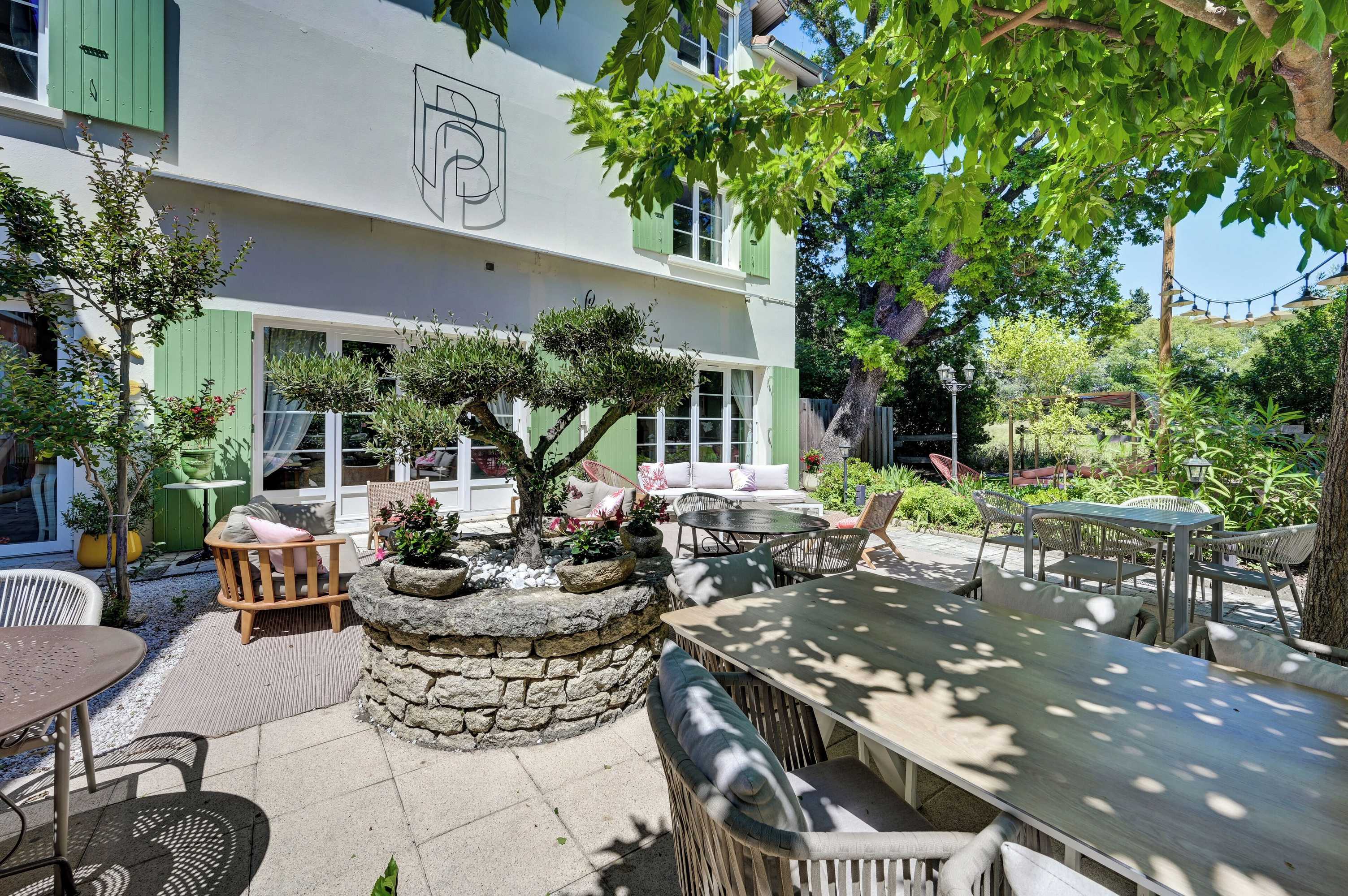 Gift card for Logis Hotel Le Blason de Provence Gift card for Logis Hotel Le Blason de Provence