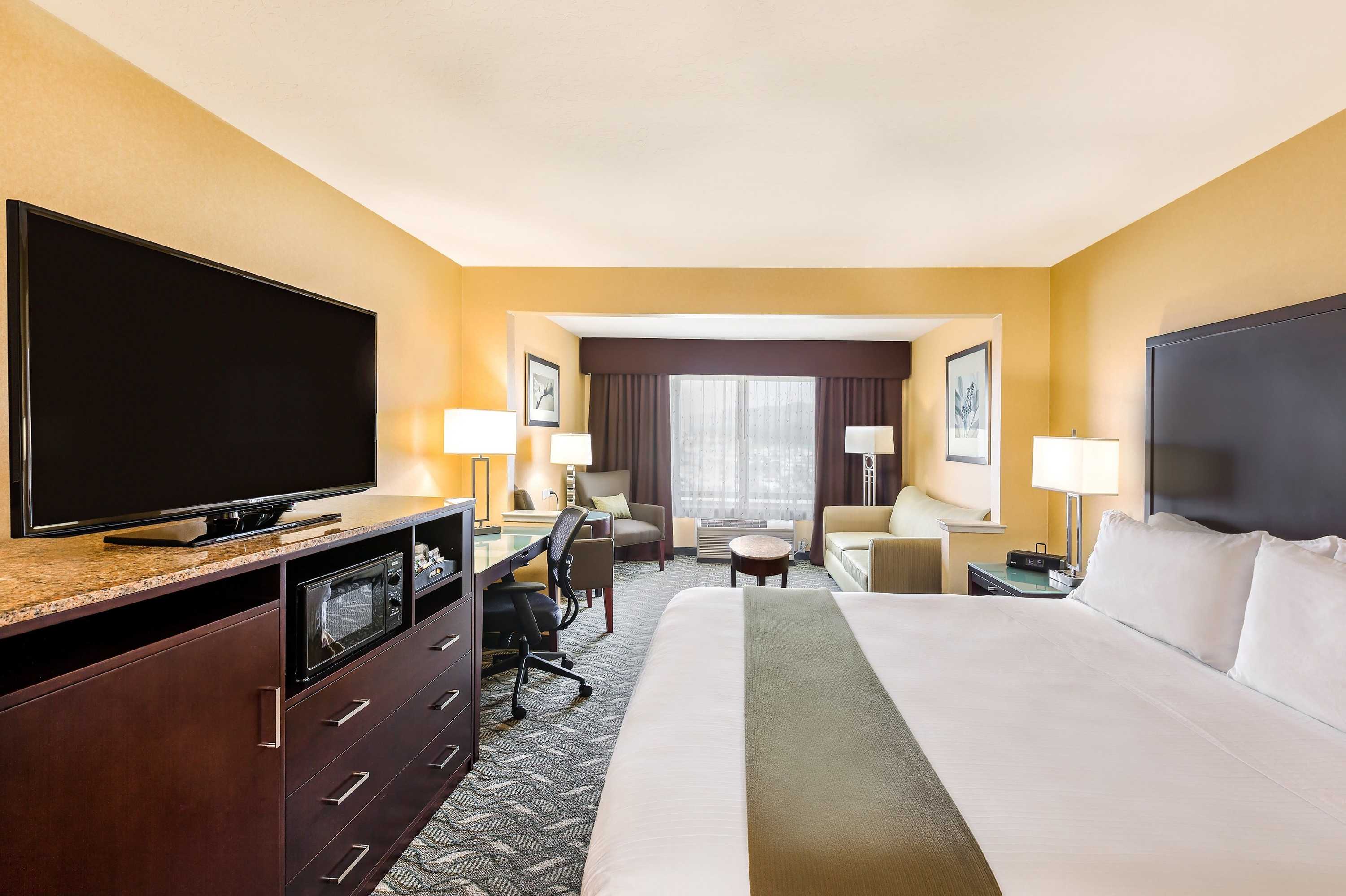 Gift card for Holiday Inn Express Hotel & Suites San Jose-Morgan Hill by Ihg Gift card for Holiday Inn Express Hotel & Suites San Jose-Morgan Hill by Ihg