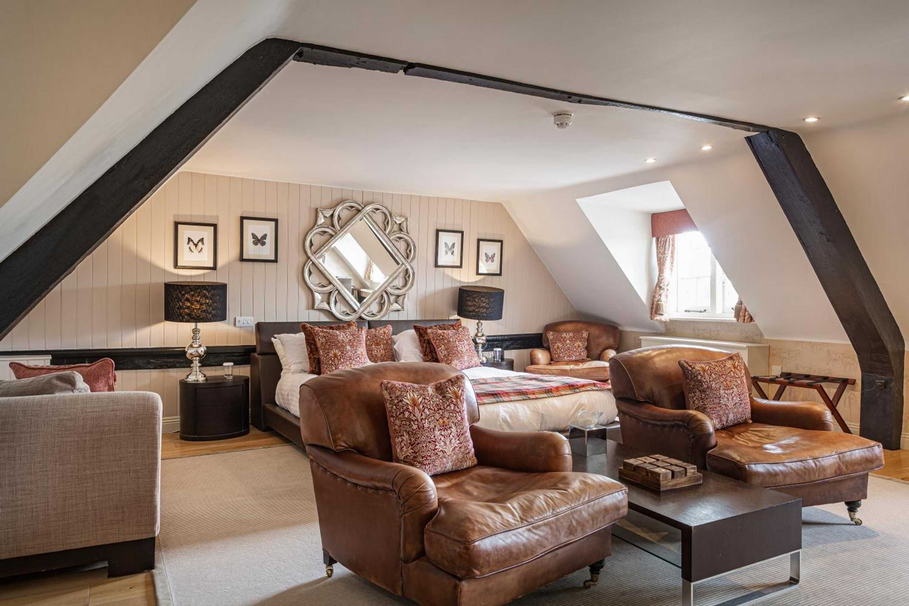 Gift card for The White Horse Hotel, Romsey, Hampshire Gift card for The White Horse Hotel, Romsey, Hampshire