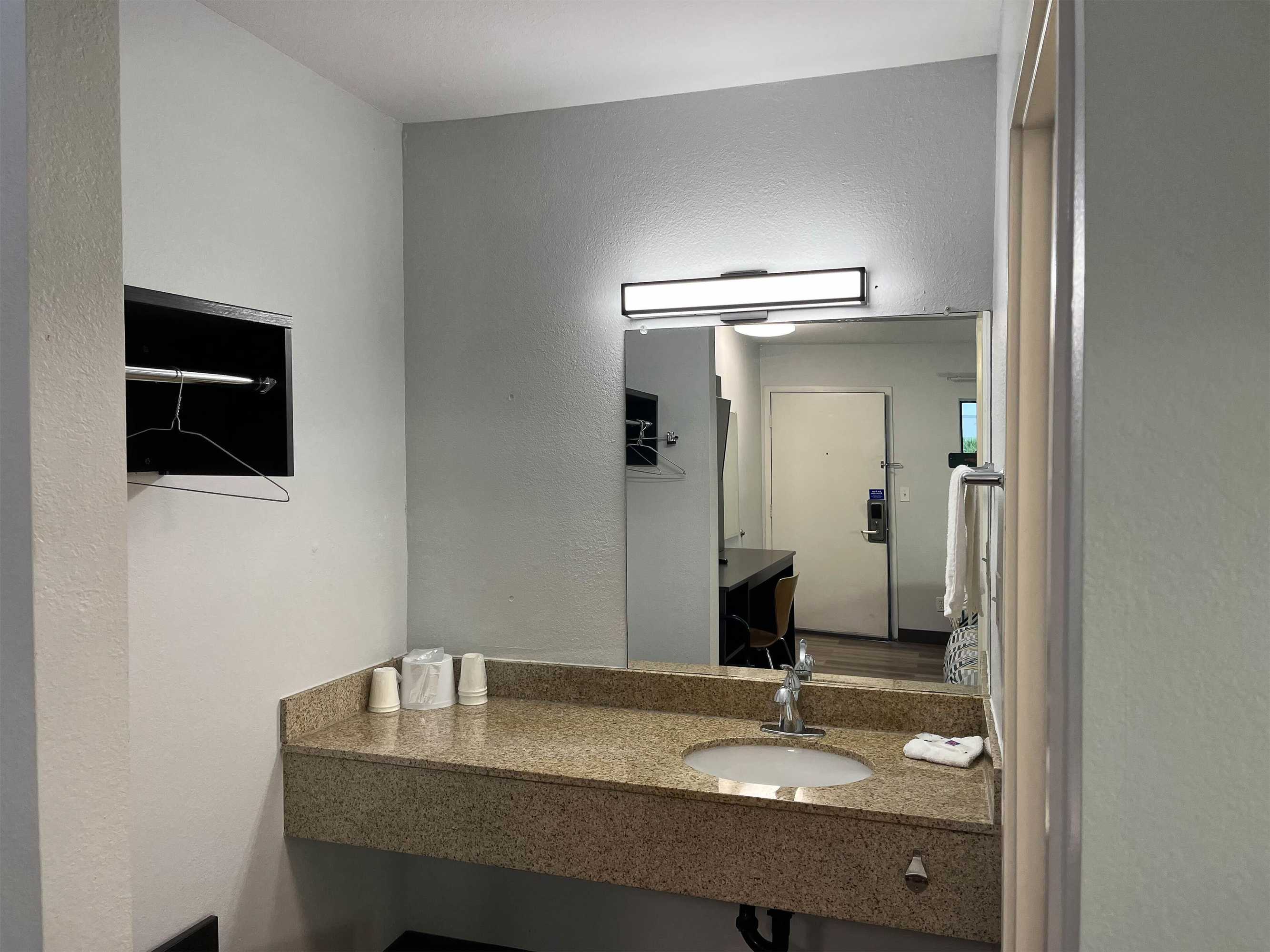 Gift card for Motel 6 Elkton, MD