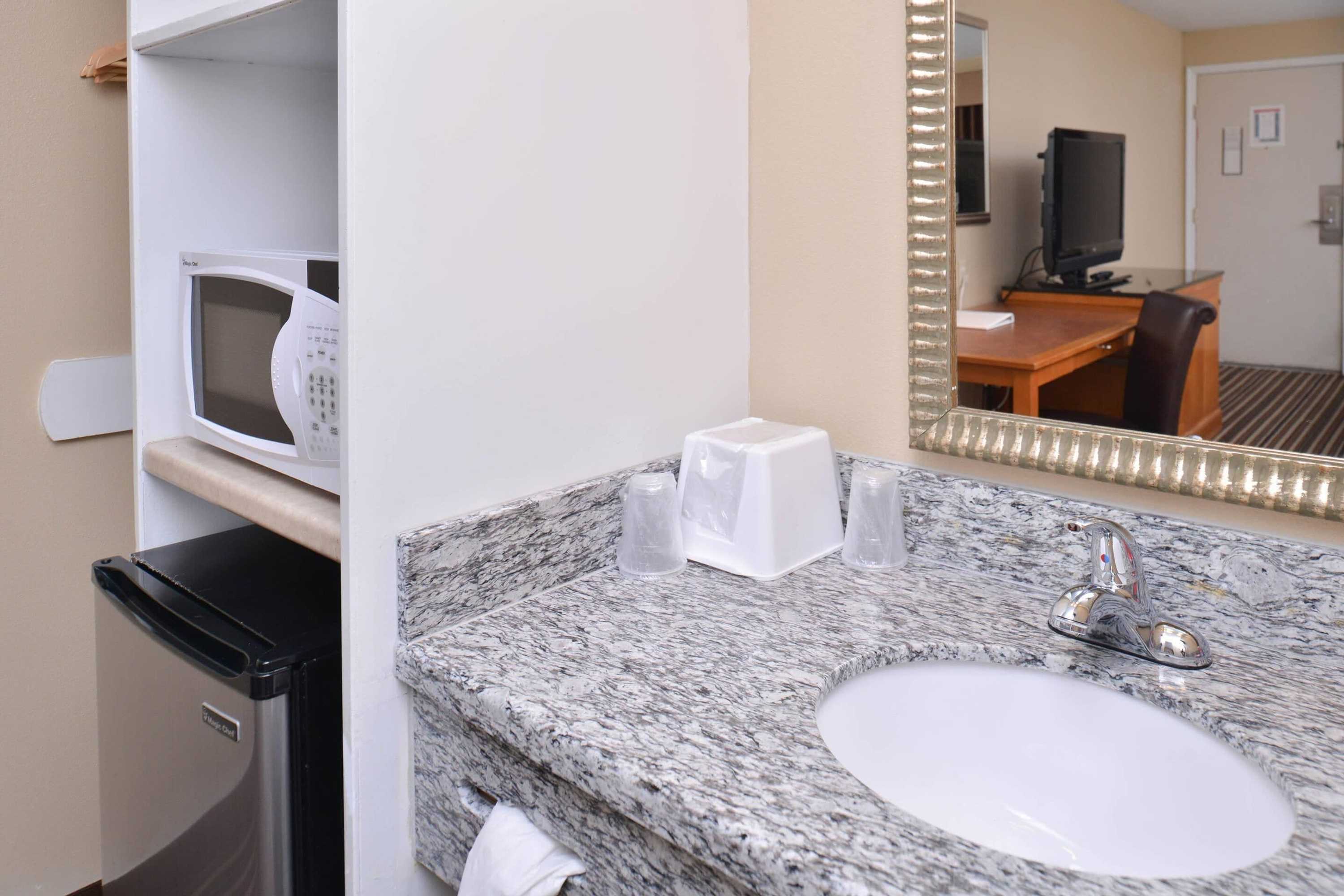 Gift card for Econo Lodge Kennewick Tri-Cities