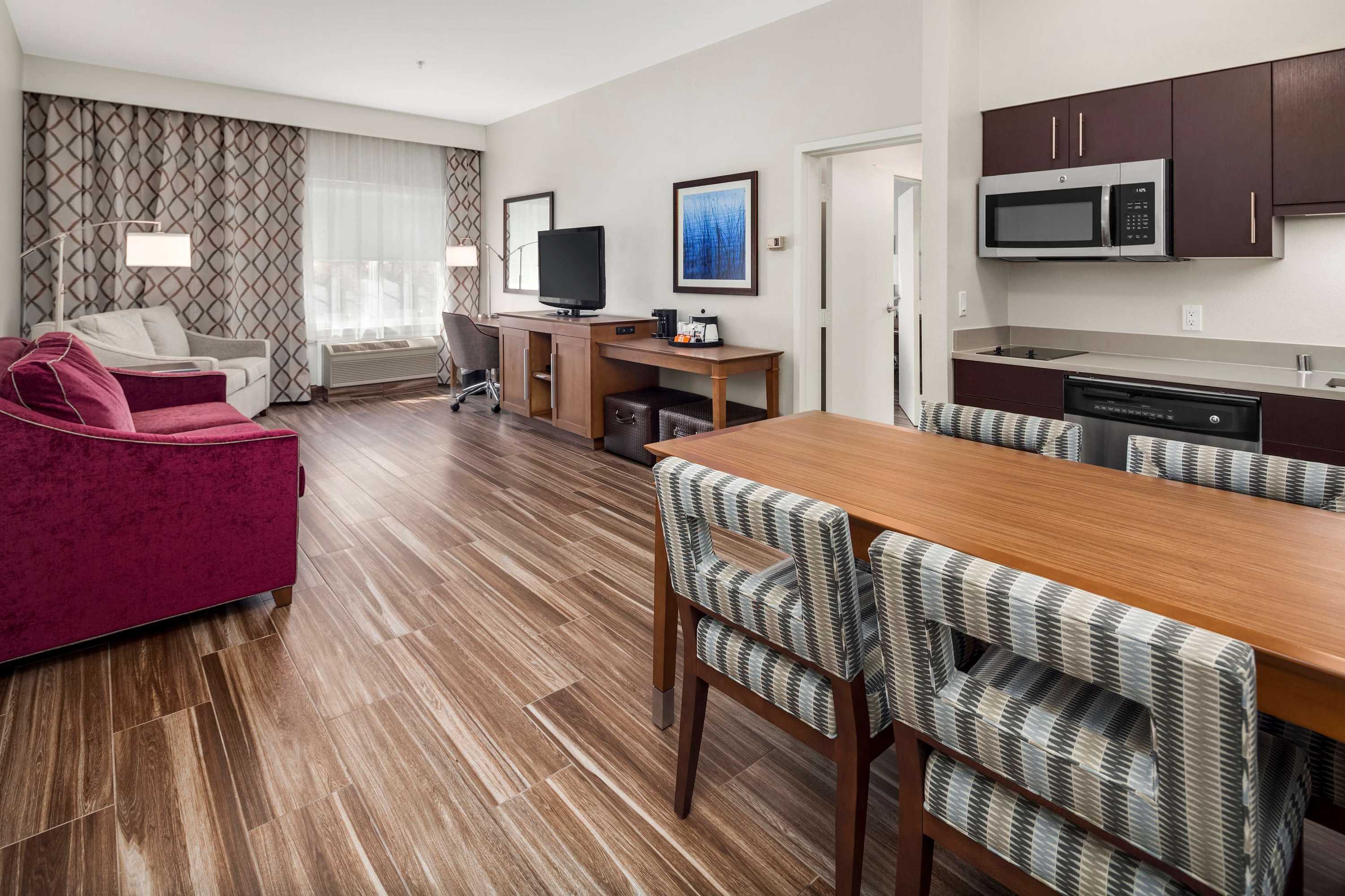 Gift card for Hampton Inn & Suites Seattle-North/lynnwood Gift card for Hampton Inn & Suites Seattle-North/lynnwood