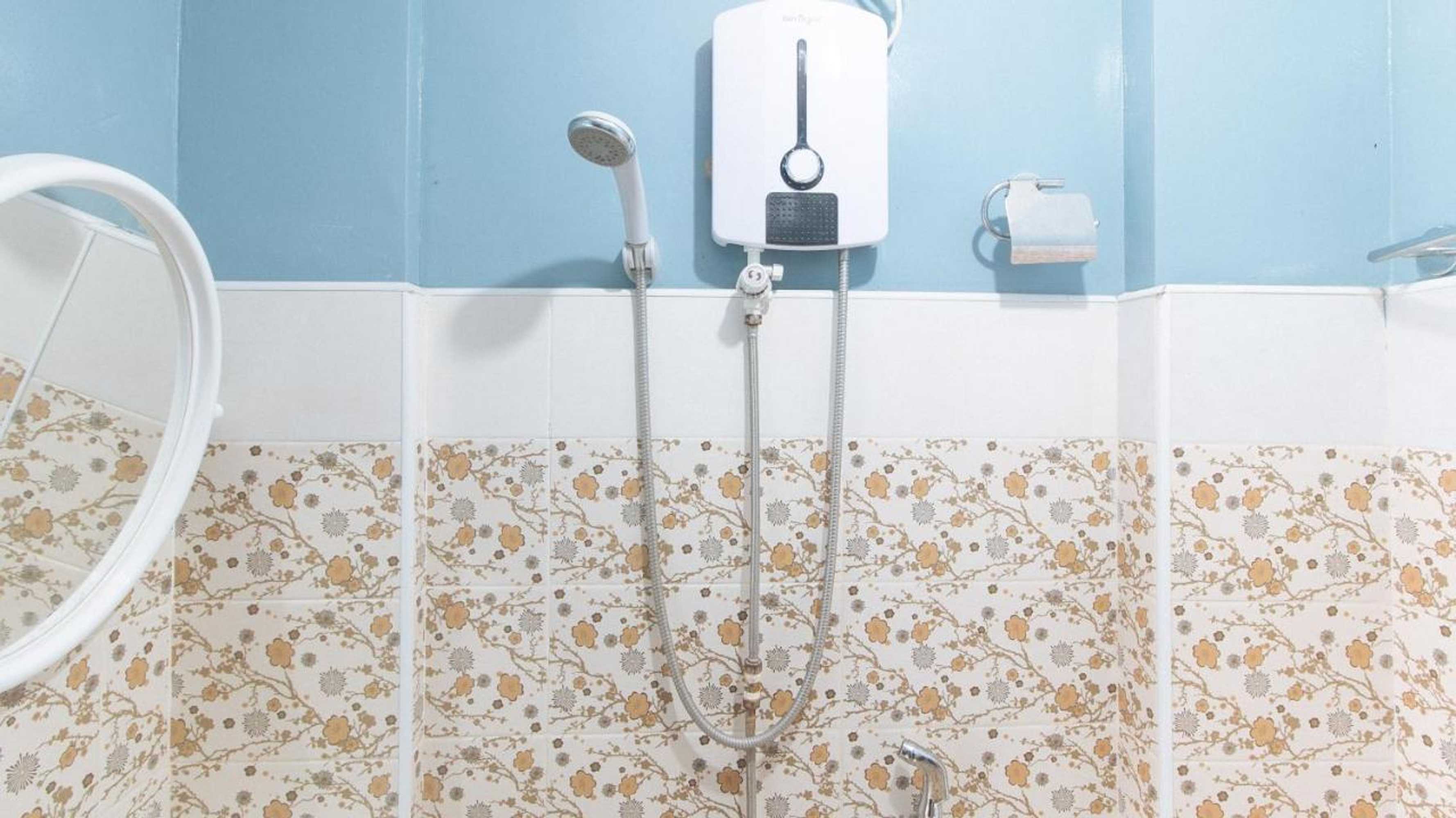 Gift card for Oyo 702 Queens Hometel