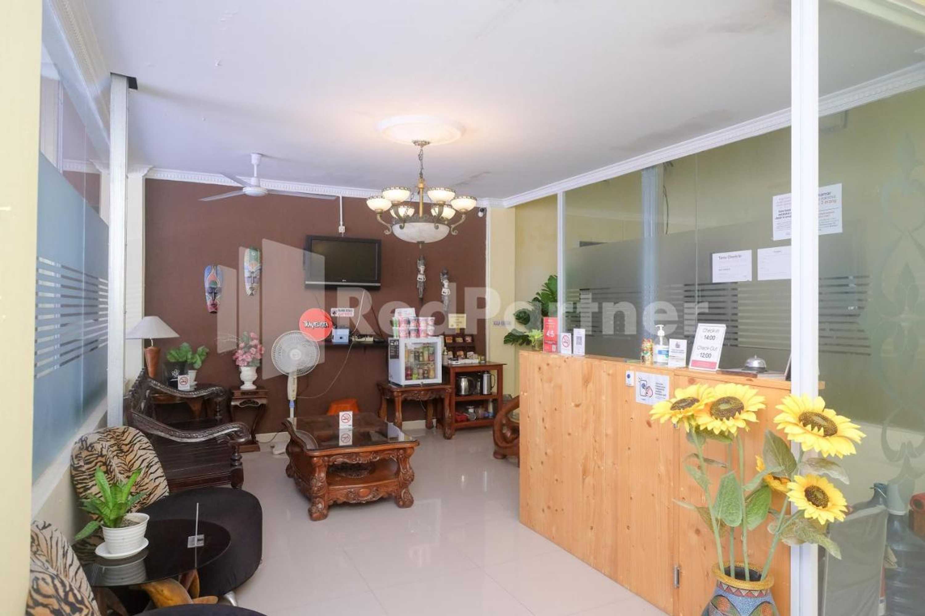 Gift card for Travelista Homestay Near Gor Candradimuka Semarang Mitra Reddoorz Gift card for Travelista Homestay Near Gor Candradimuka Semarang Mitra Reddoorz