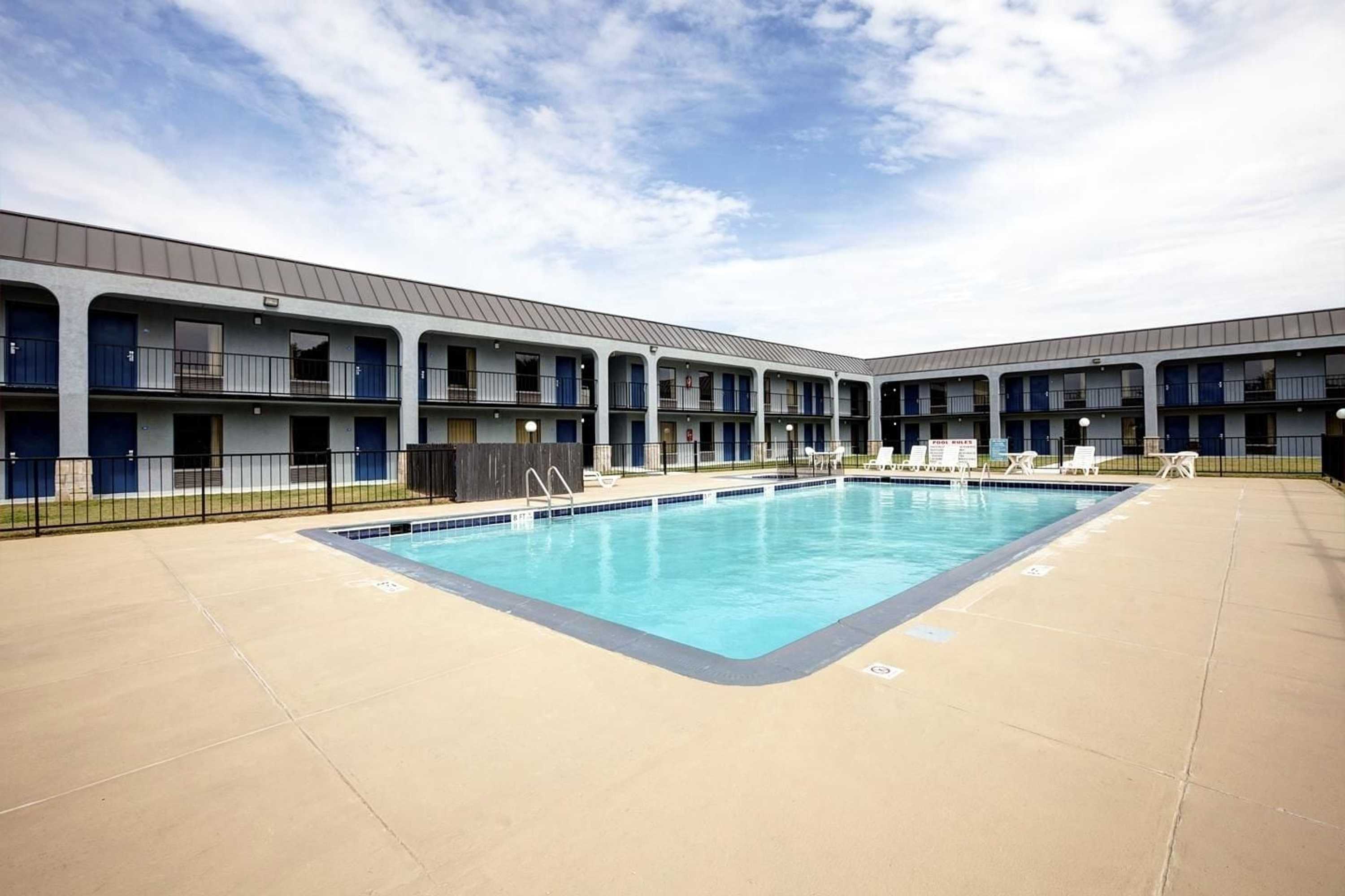 Gift card for Americas Best Value Inn Newnan Gift card for Americas Best Value Inn Newnan