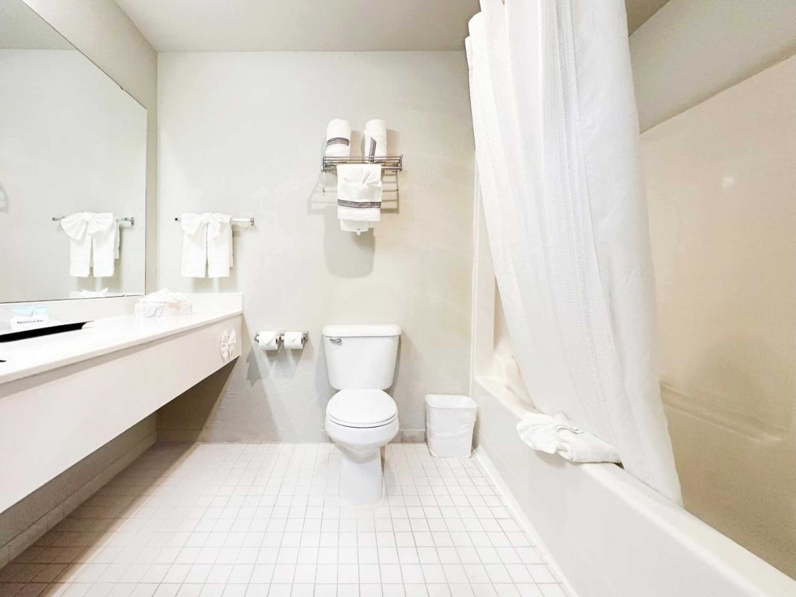 Gift card for Bayvue Hotel, Resort And Suites