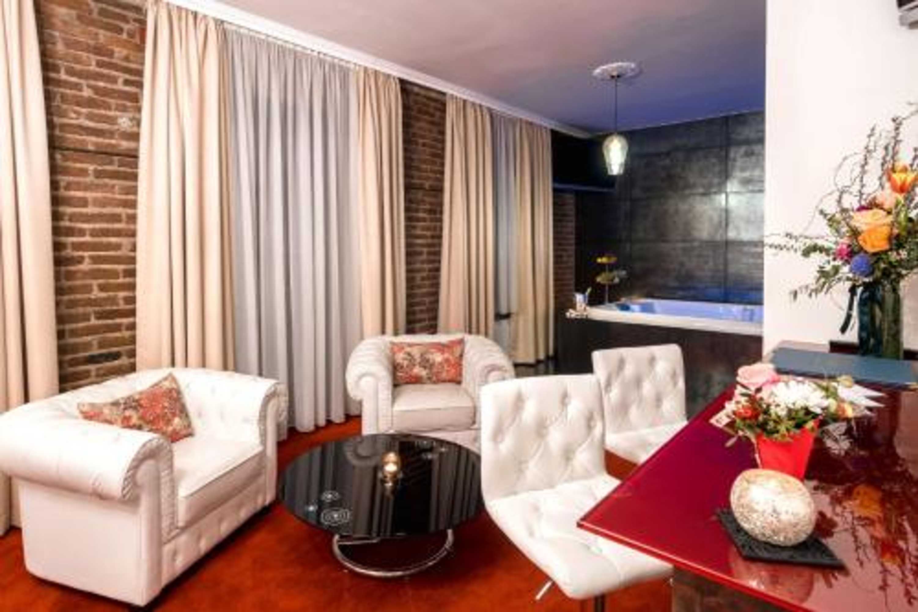 Gift card for Hotel & Restoran Dvorac Gjalski Gift card for Hotel & Restoran Dvorac Gjalski