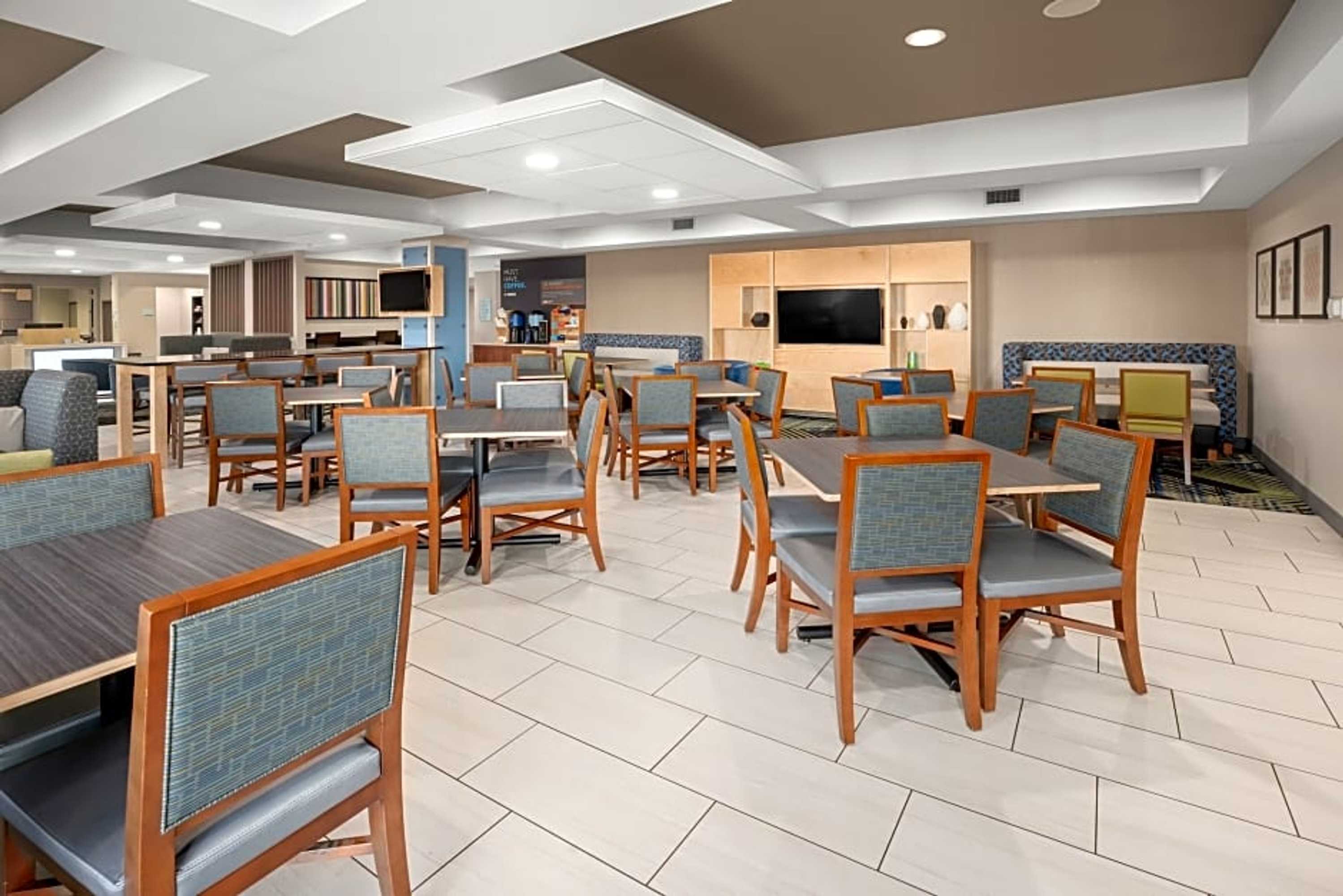 Gift card for Holiday Inn Express & Suites Marysville by Ihg Gift card for Holiday Inn Express & Suites Marysville by Ihg