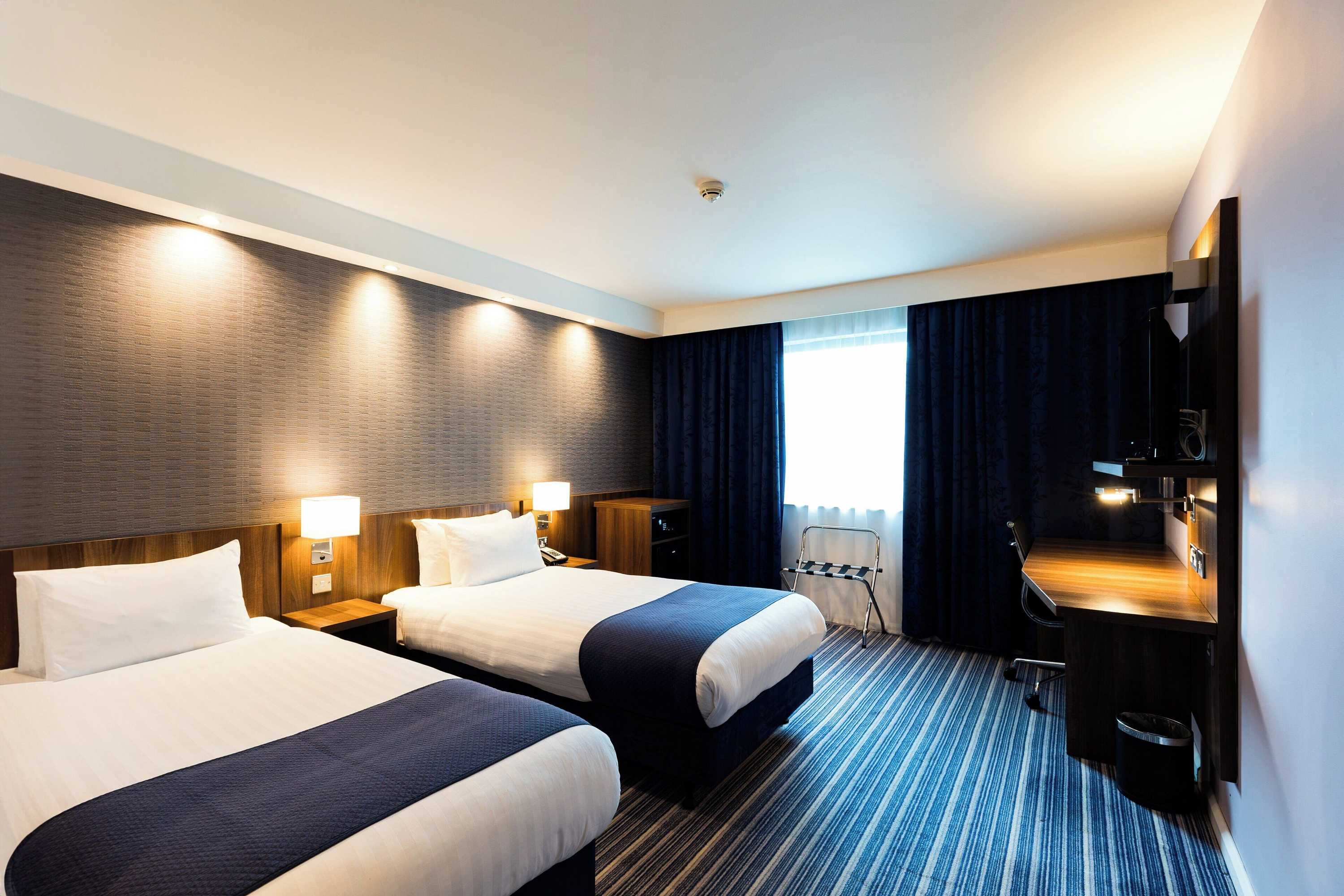 Gift card for Holiday Inn Express London Heathrow T5 by Ihg Gift card for Holiday Inn Express London Heathrow T5 by Ihg
