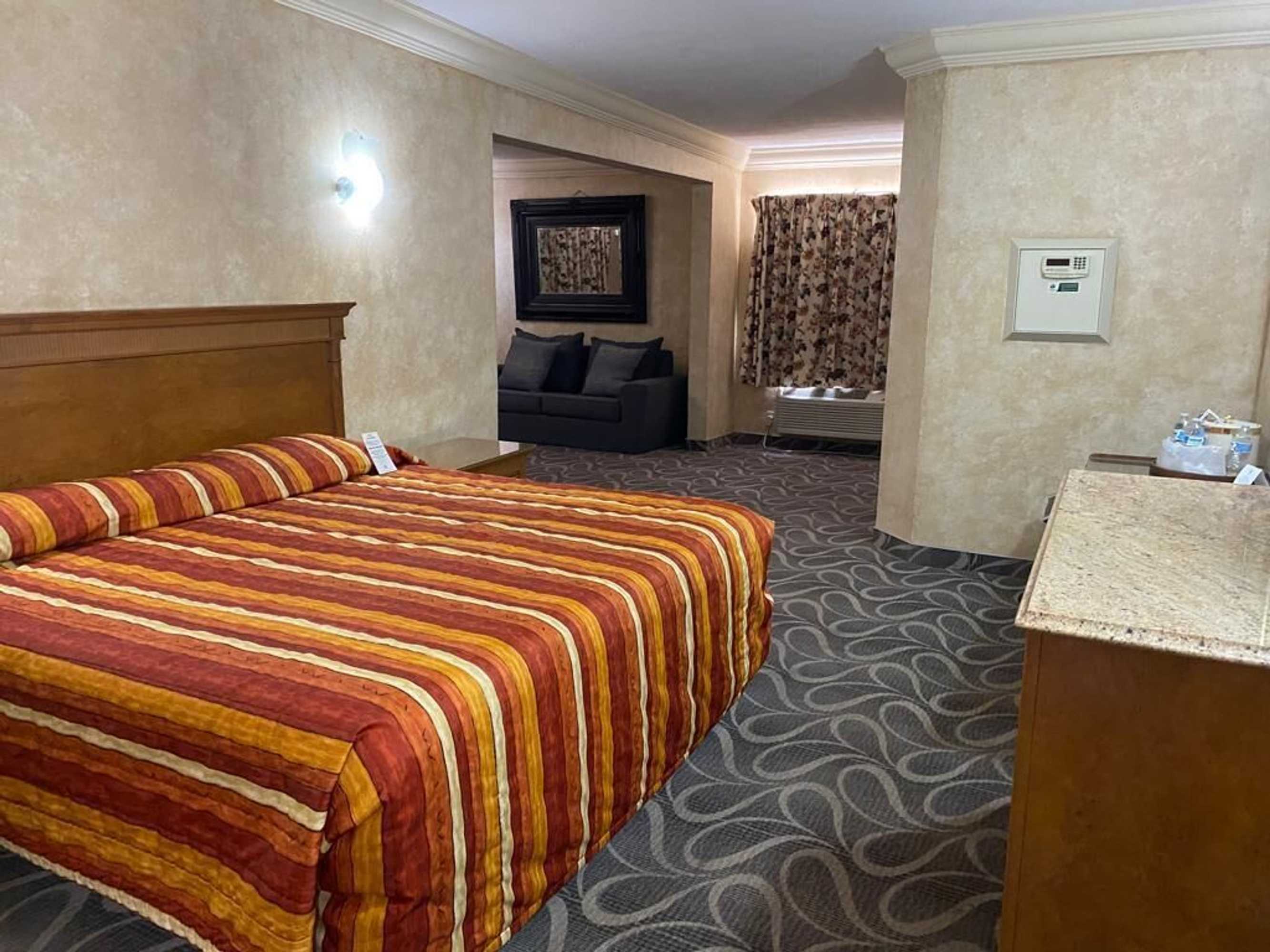 Gift card for Los Cedros Hotel Inn Torreon Gift card for Los Cedros Hotel Inn Torreon