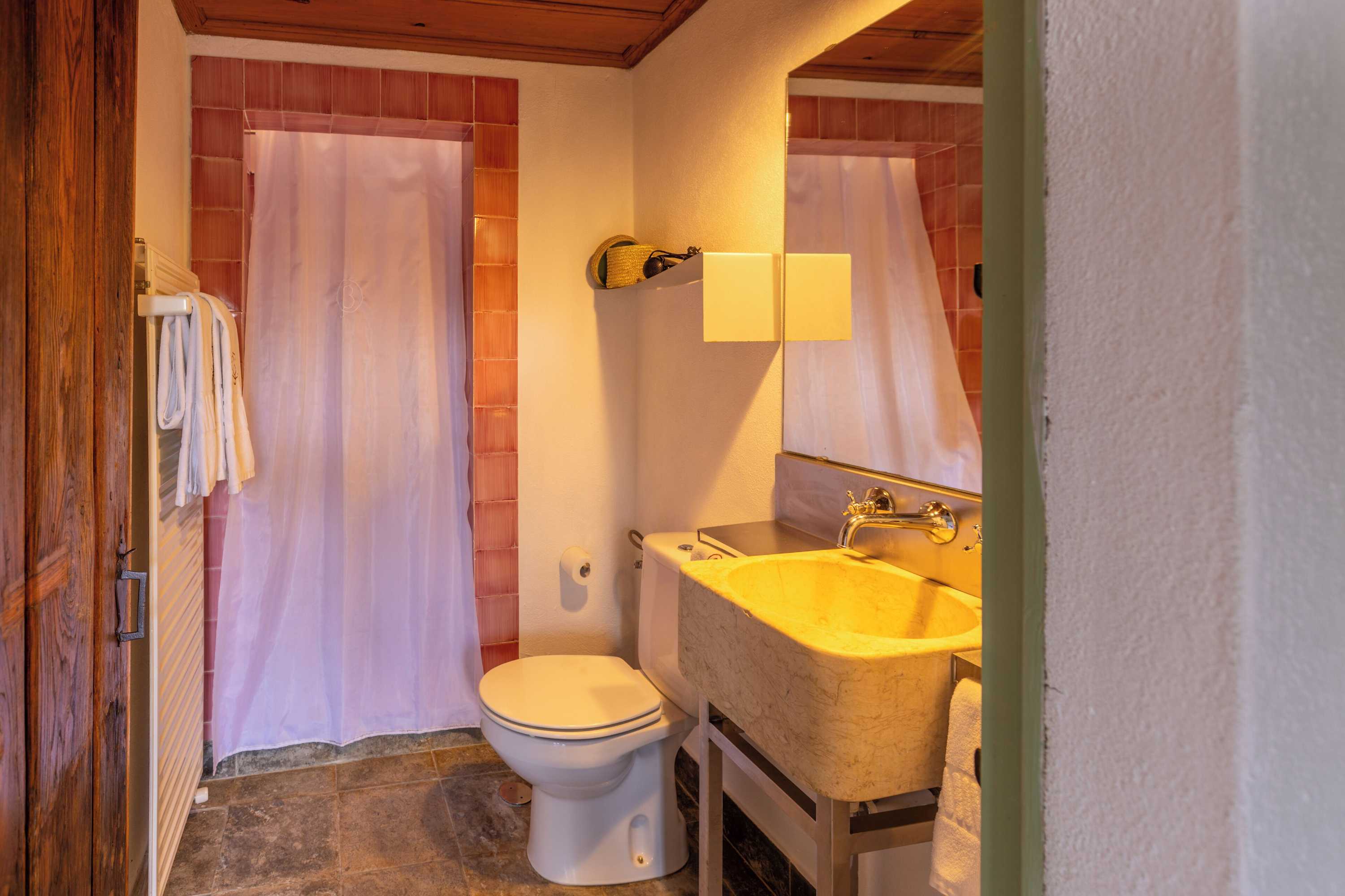 Gift card for Quinta do Barrieiro - Art Selection by Maria Leal da Costa