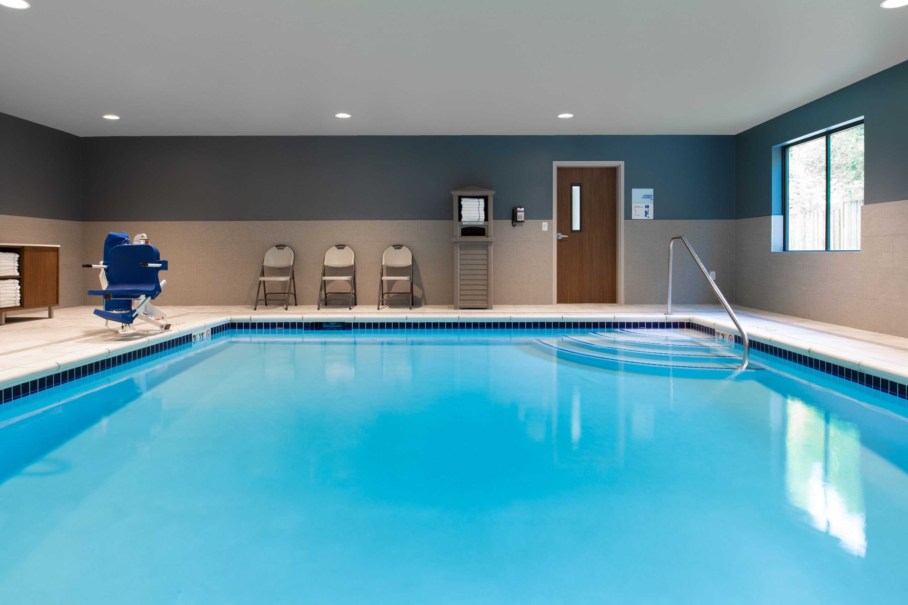 Gift card for Holiday Inn Express & Suites Camas - Vancouver by Ihg