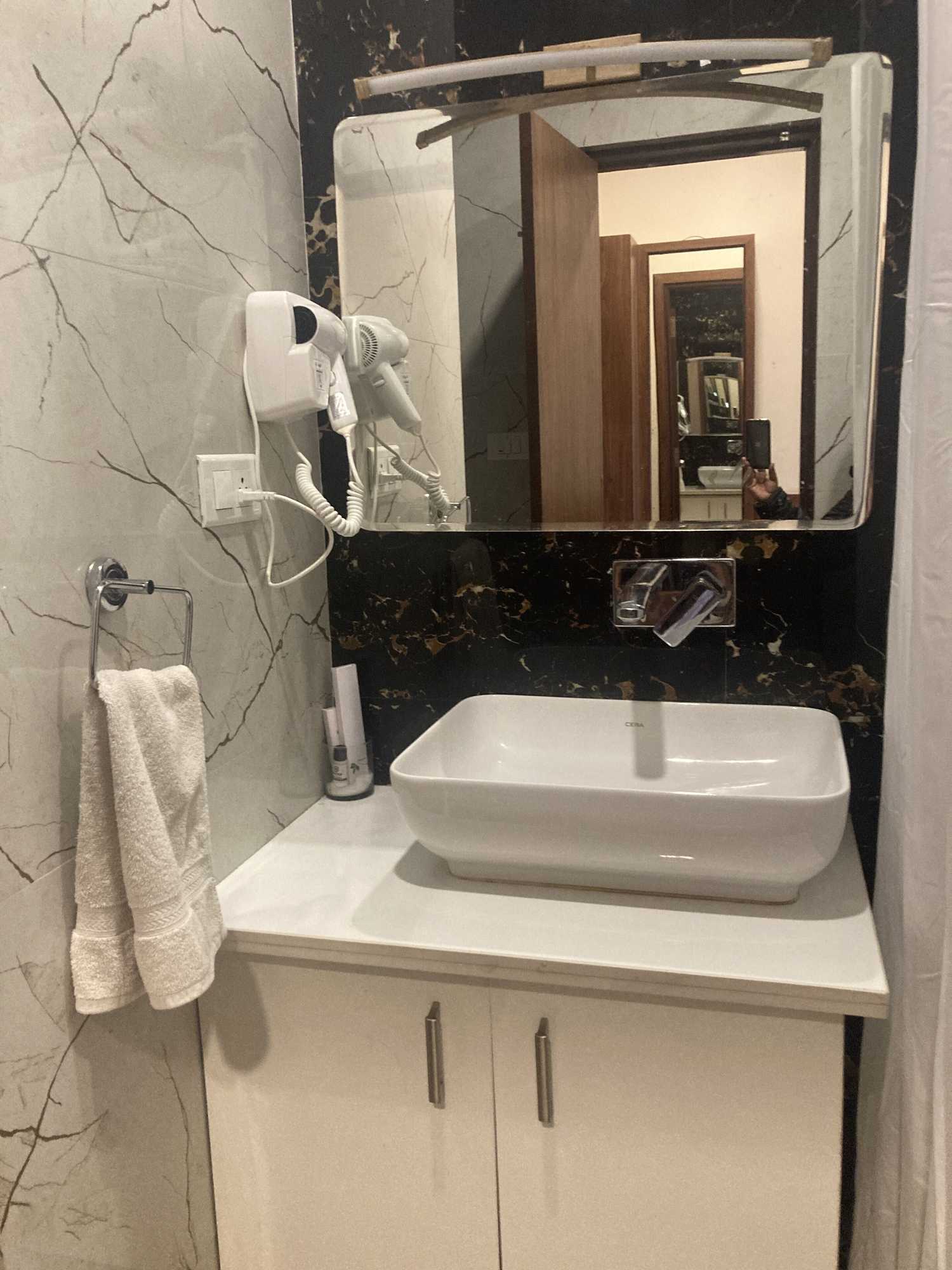 Gift card for Hotel Le Halcyon Kasauli Gift card for Hotel Le Halcyon Kasauli