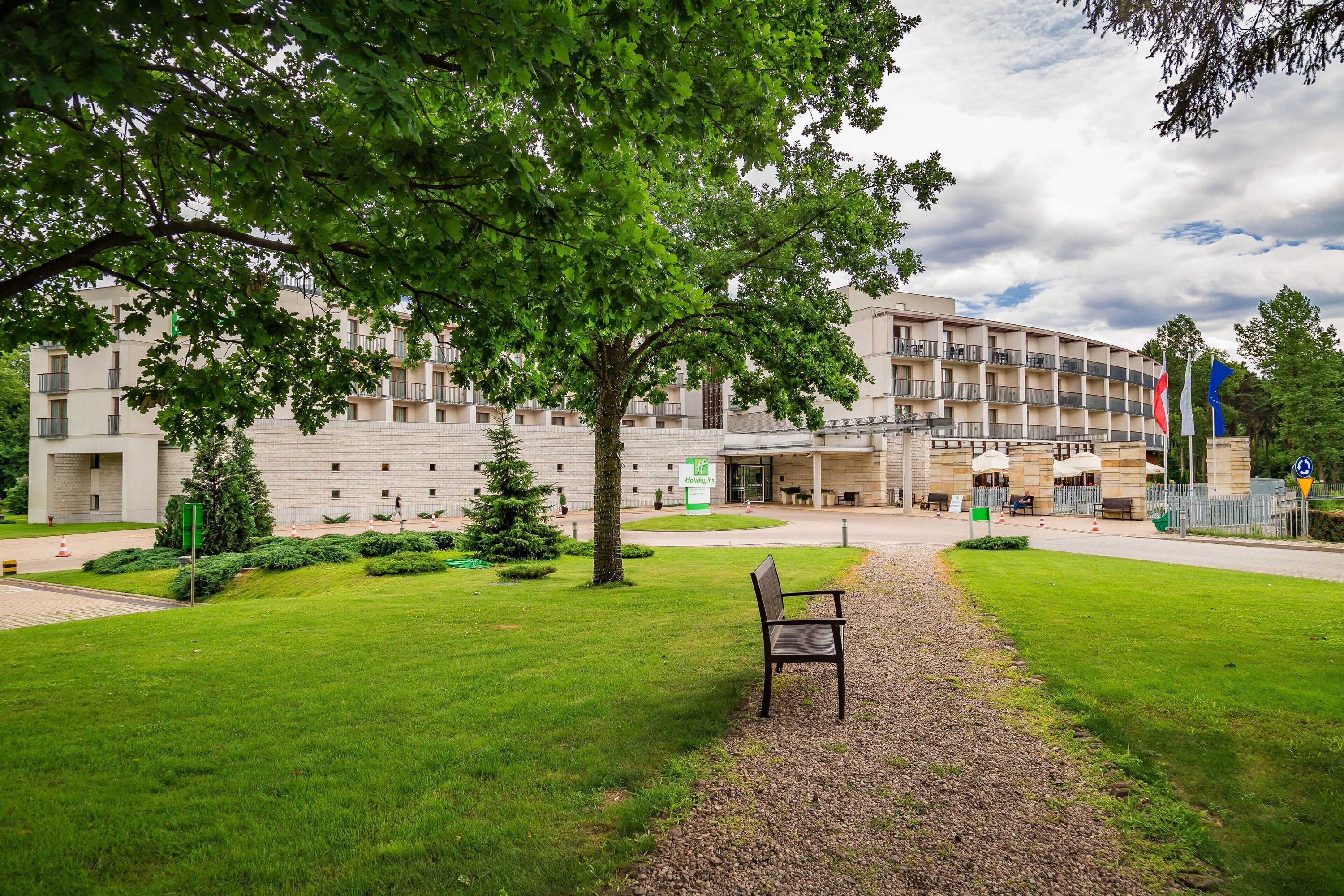 Gift card for Holiday Inn Resort Warszawa Józefów**** by Ihg Gift card for Holiday Inn Resort Warszawa Józefów**** by Ihg
