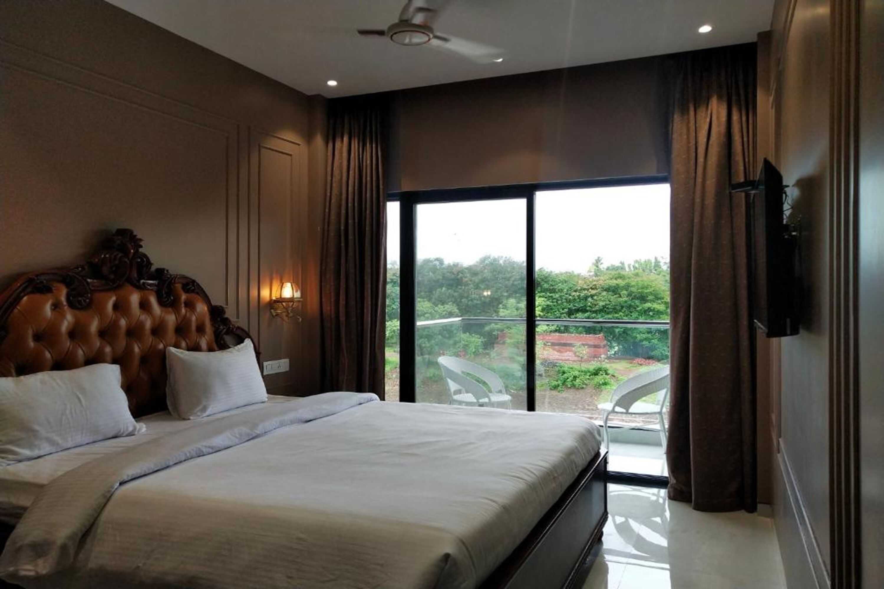 Gift card for Paramount Riverfront Resort & Spa Gift card for Paramount Riverfront Resort & Spa