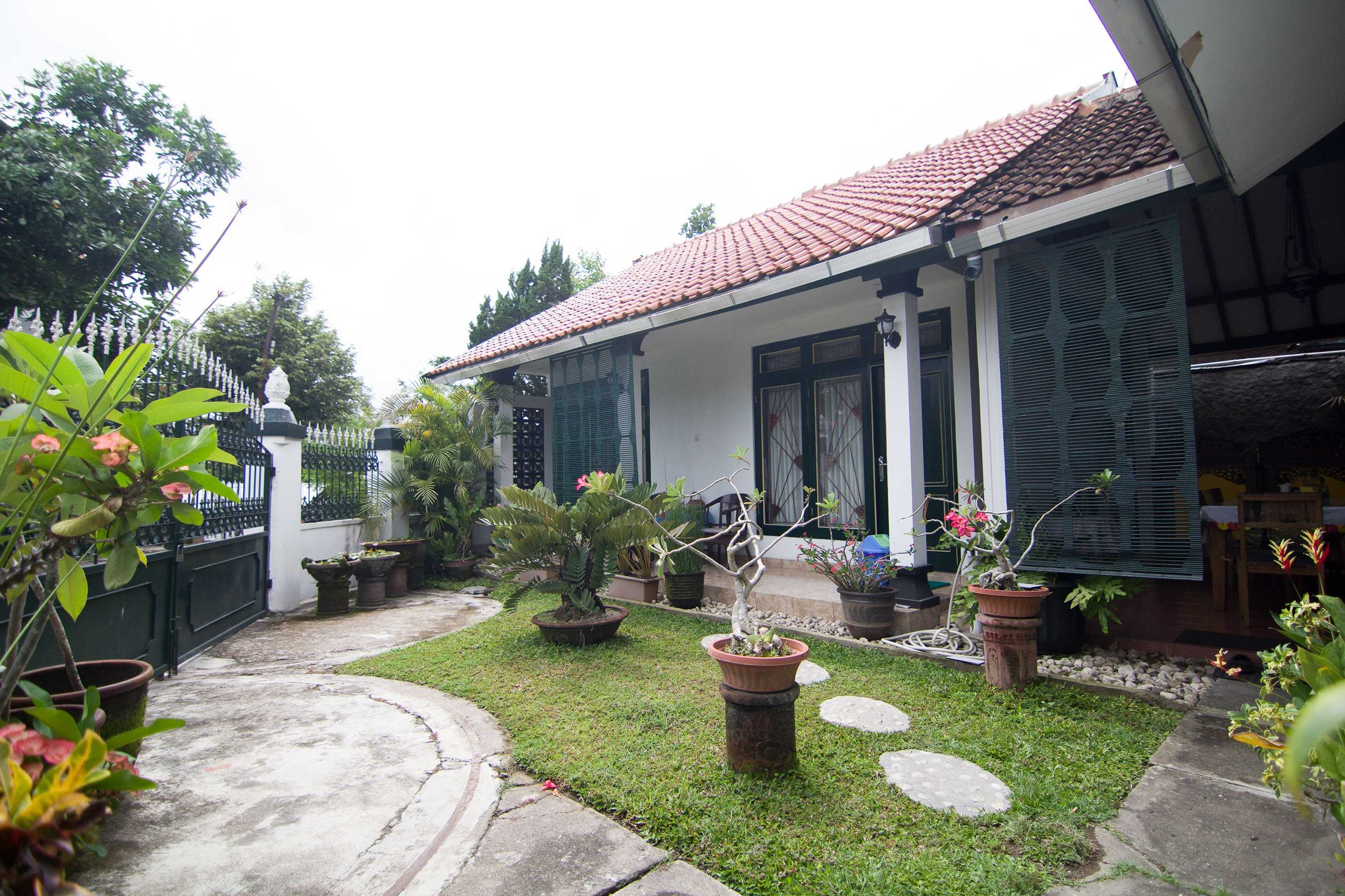 Gift card for Reddoorz at Griya Cemara Homestay Yogyakarta Gift card for Reddoorz at Griya Cemara Homestay Yogyakarta