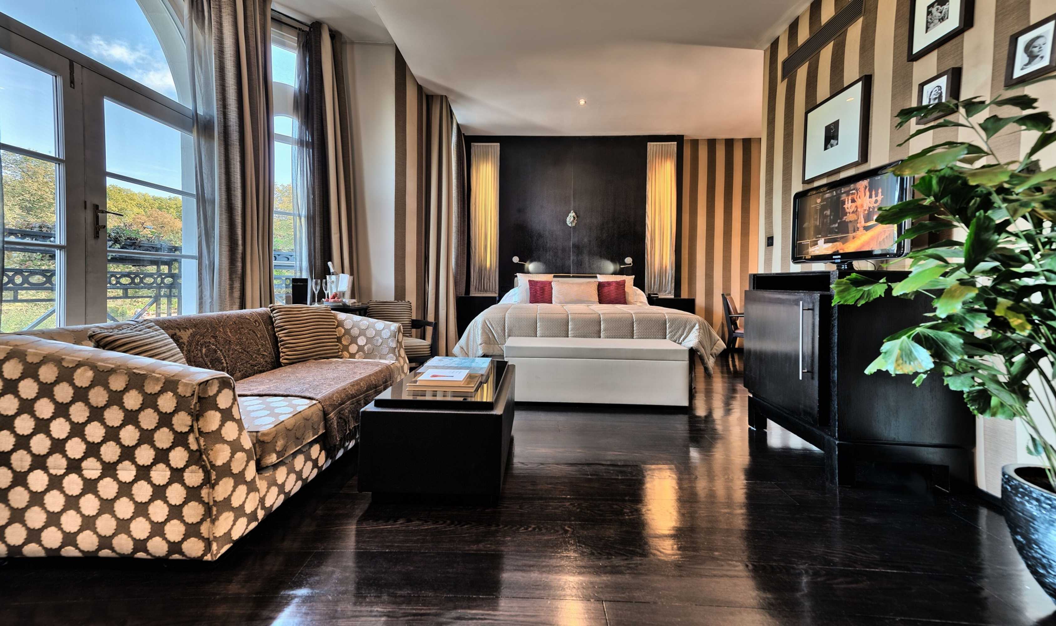 Gift card for 60 Hyde Park Gate Hotel Gift card for 60 Hyde Park Gate Hotel