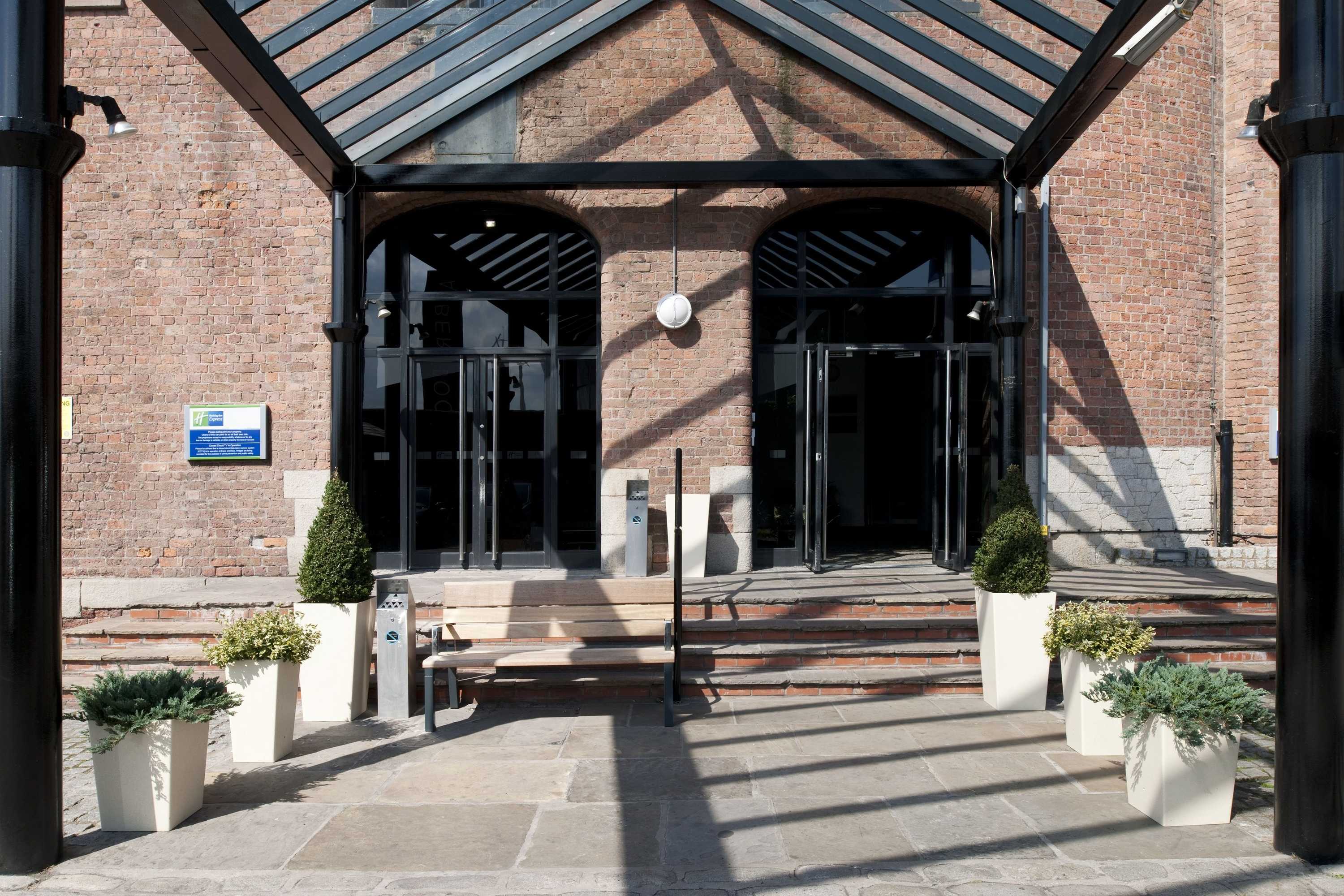 Gift card for Holiday Inn Express Royal Albert Dock Gift card for Holiday Inn Express Royal Albert Dock