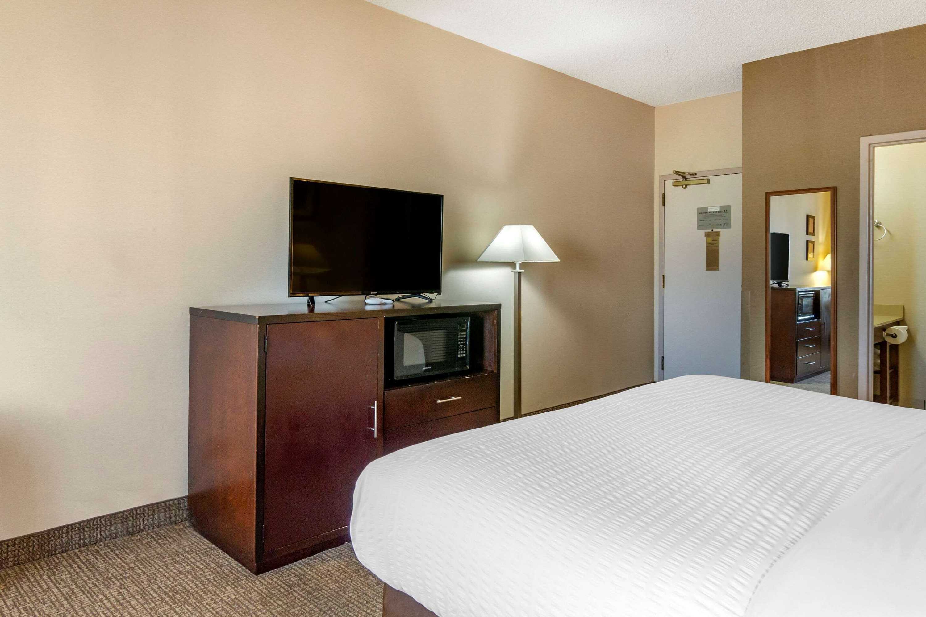 Gift card for Comfort Inn & Suites Seattle North Gift card for Comfort Inn & Suites Seattle North