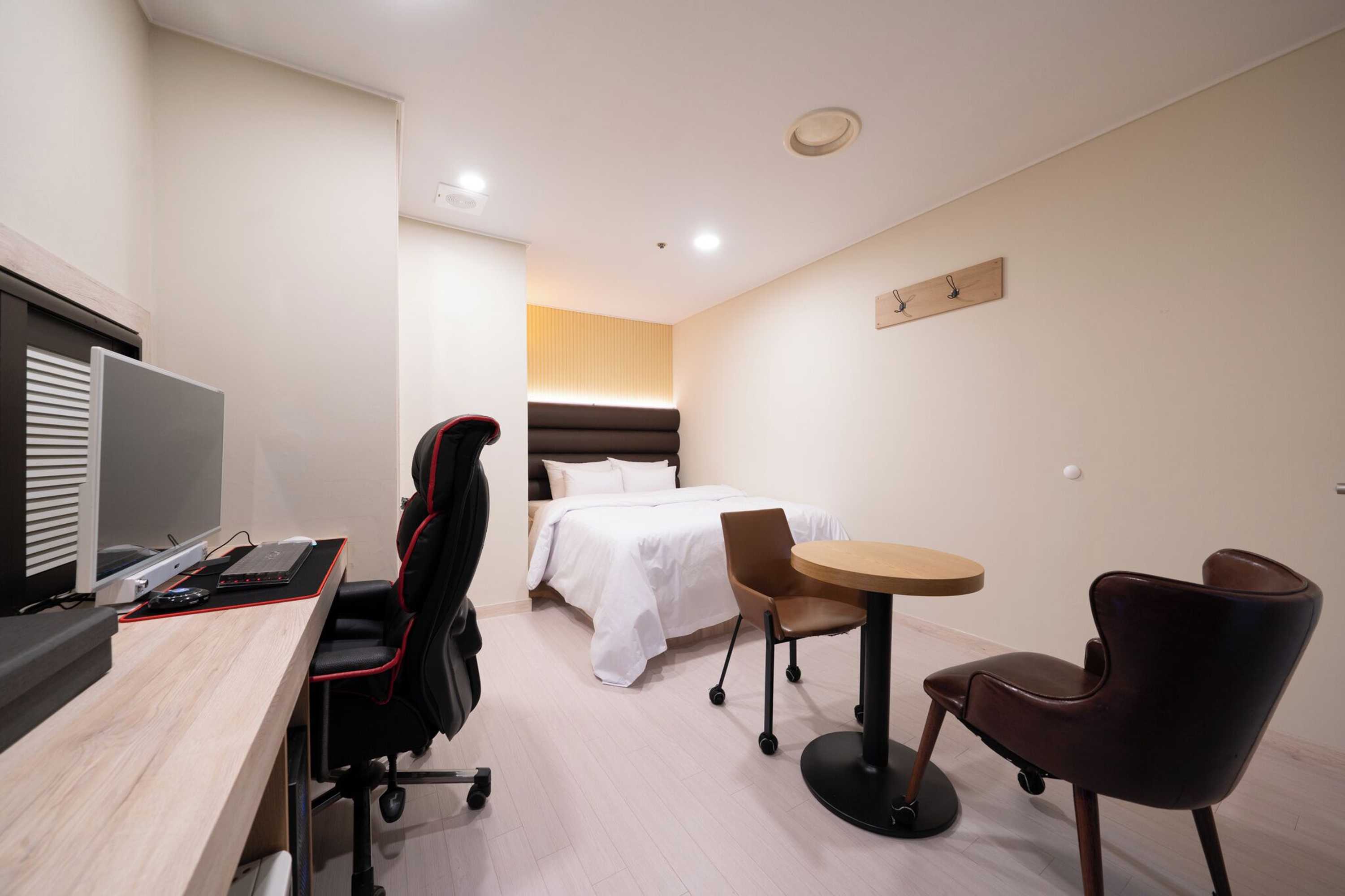 Gift card for Ilsan Hwajeong June