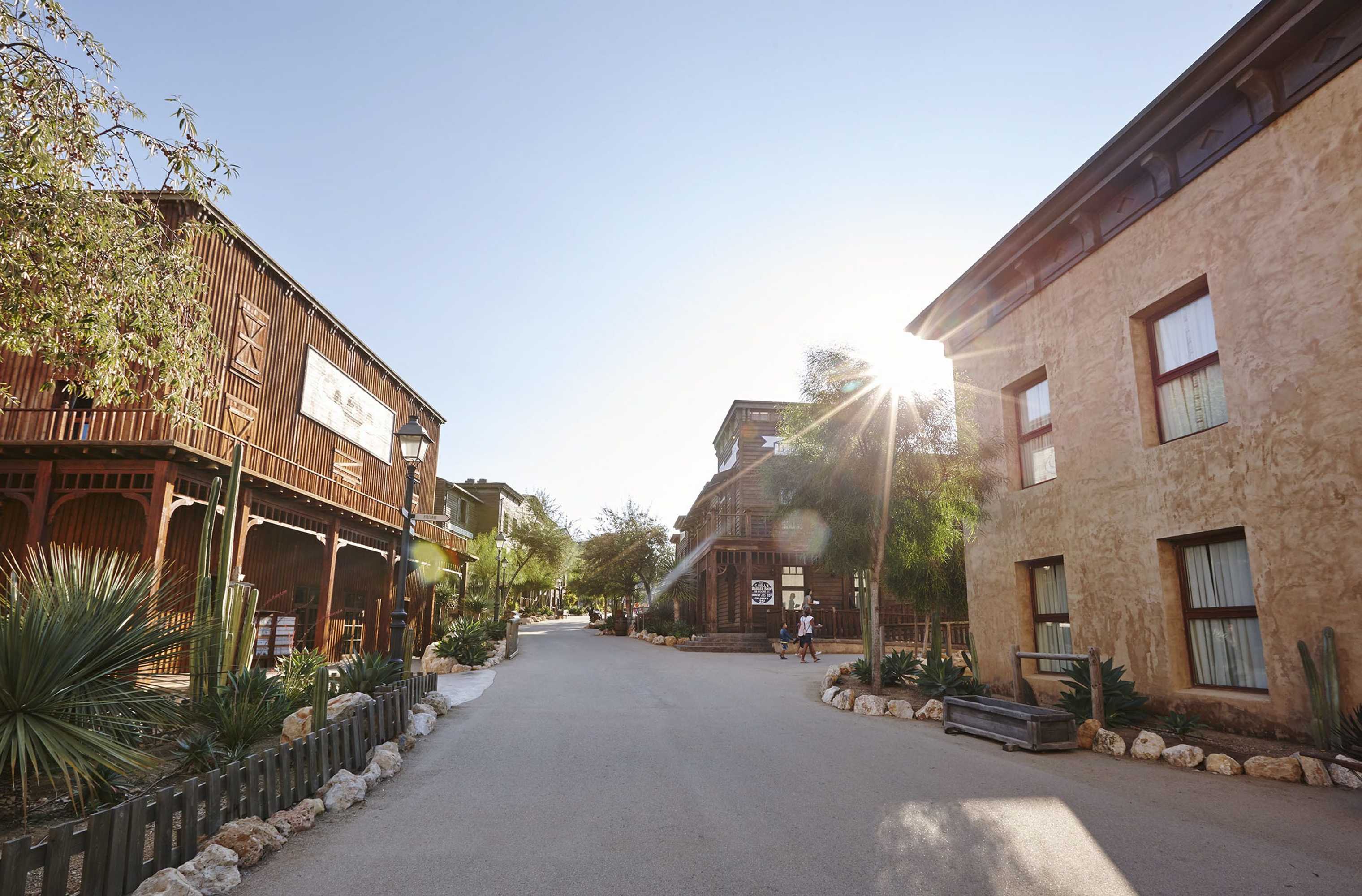 Gift card for Portaventura Hotel Gold River - Includes Unlimited Access to Portaventura Park & 1 Access to Ferrari Land Gift card for Portaventura Hotel Gold River - Includes Unlimited Access to Portaventura Park & 1 Access to Ferrari Land