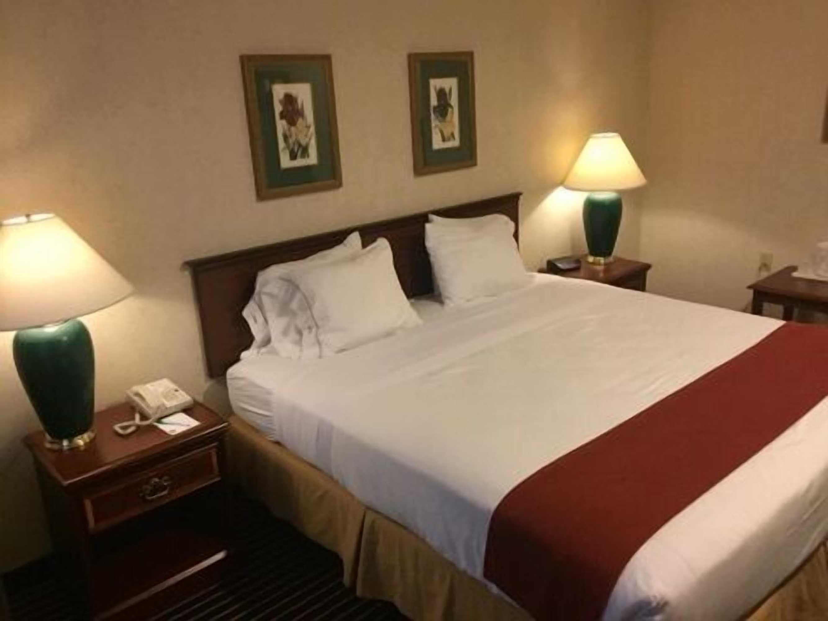 Gift card for Evergreen Inn And Suites Gift card for Evergreen Inn And Suites