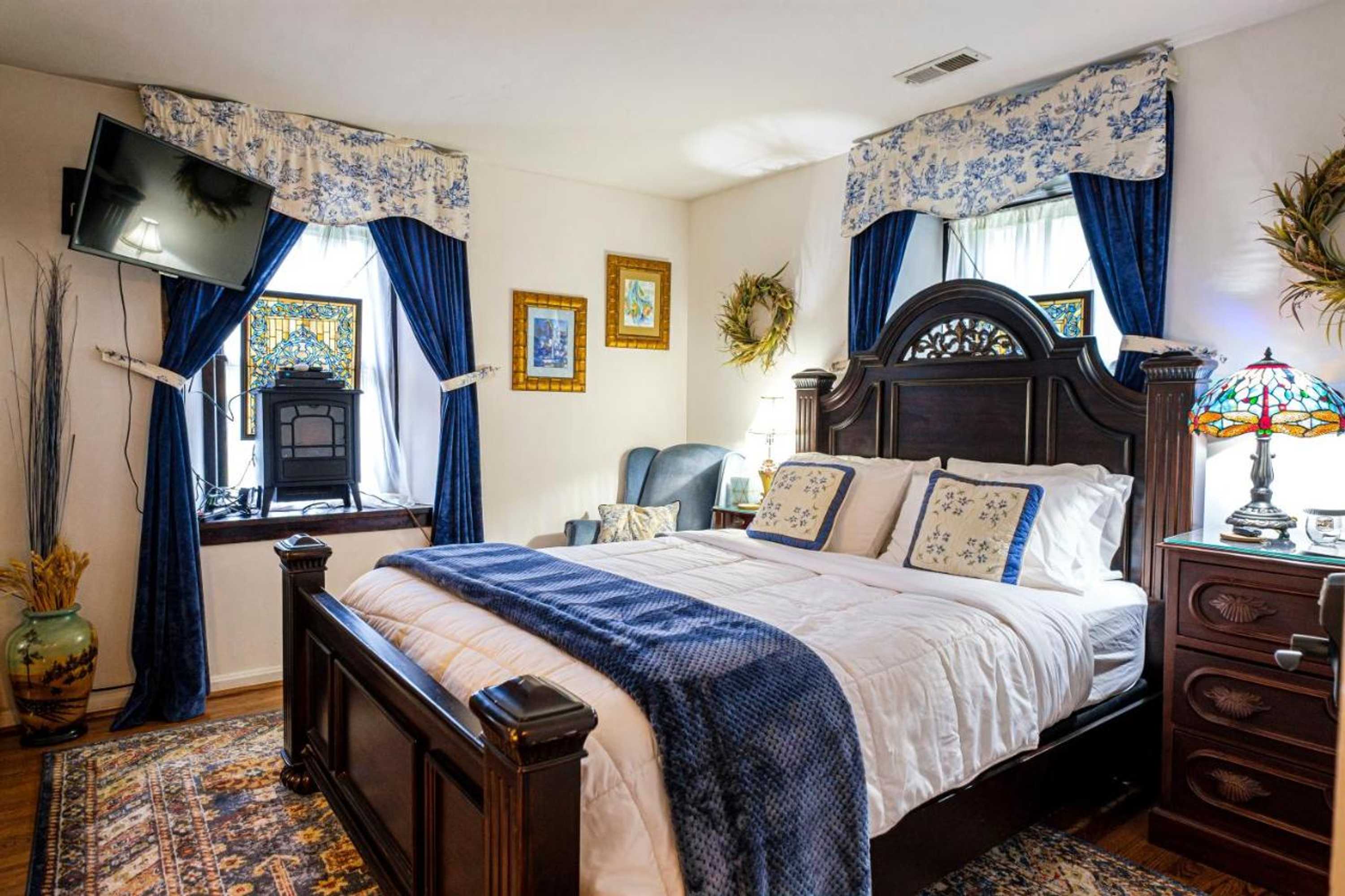 Gift card for Stone Manor Vineyard & Orchard Bed & Breakfast