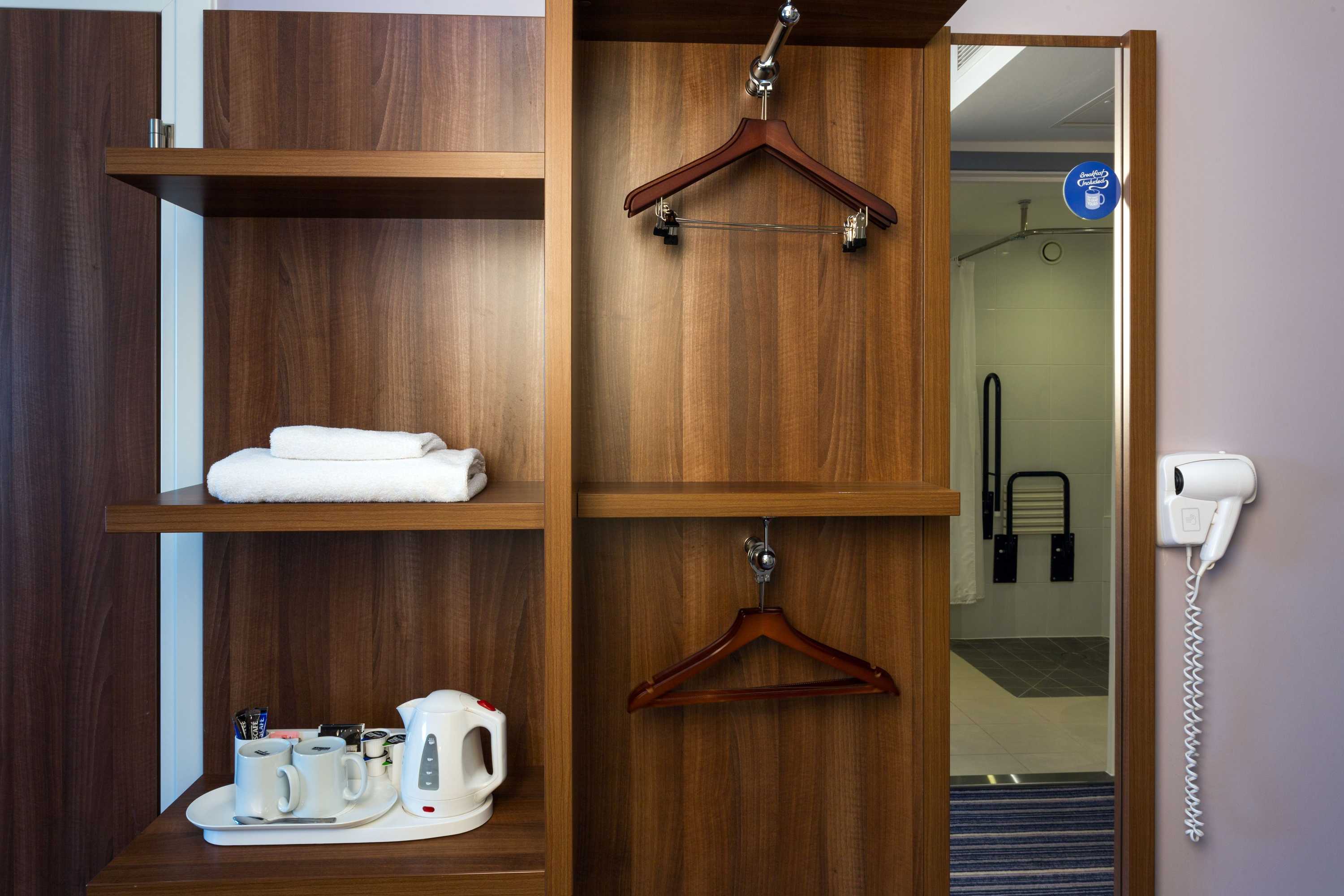 Gift card for Holiday Inn Express Harlow by Ihg Gift card for Holiday Inn Express Harlow by Ihg