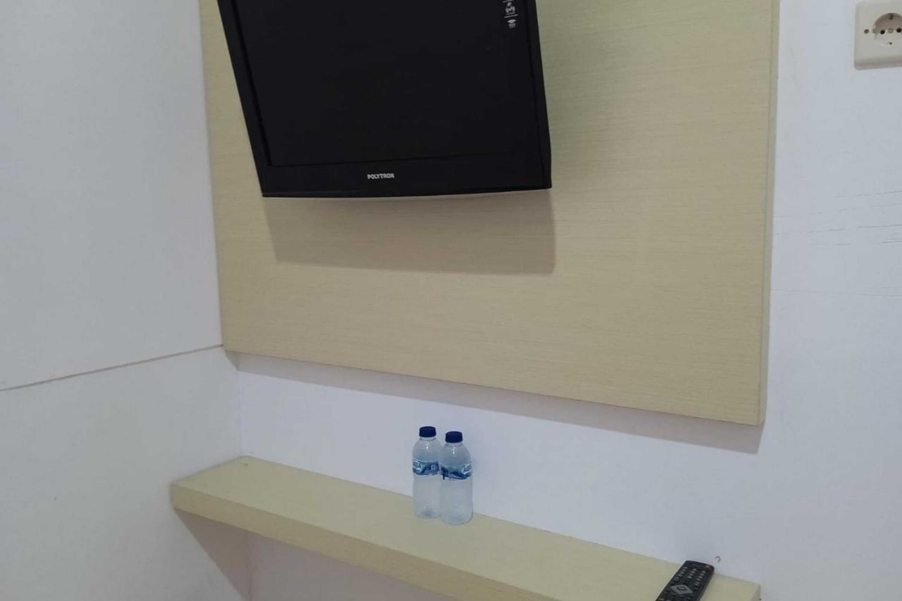 Gift card for Gorland Hostel Near Gor Satria Purwokerto Mitra Reddoorz Gift card for Gorland Hostel Near Gor Satria Purwokerto Mitra Reddoorz