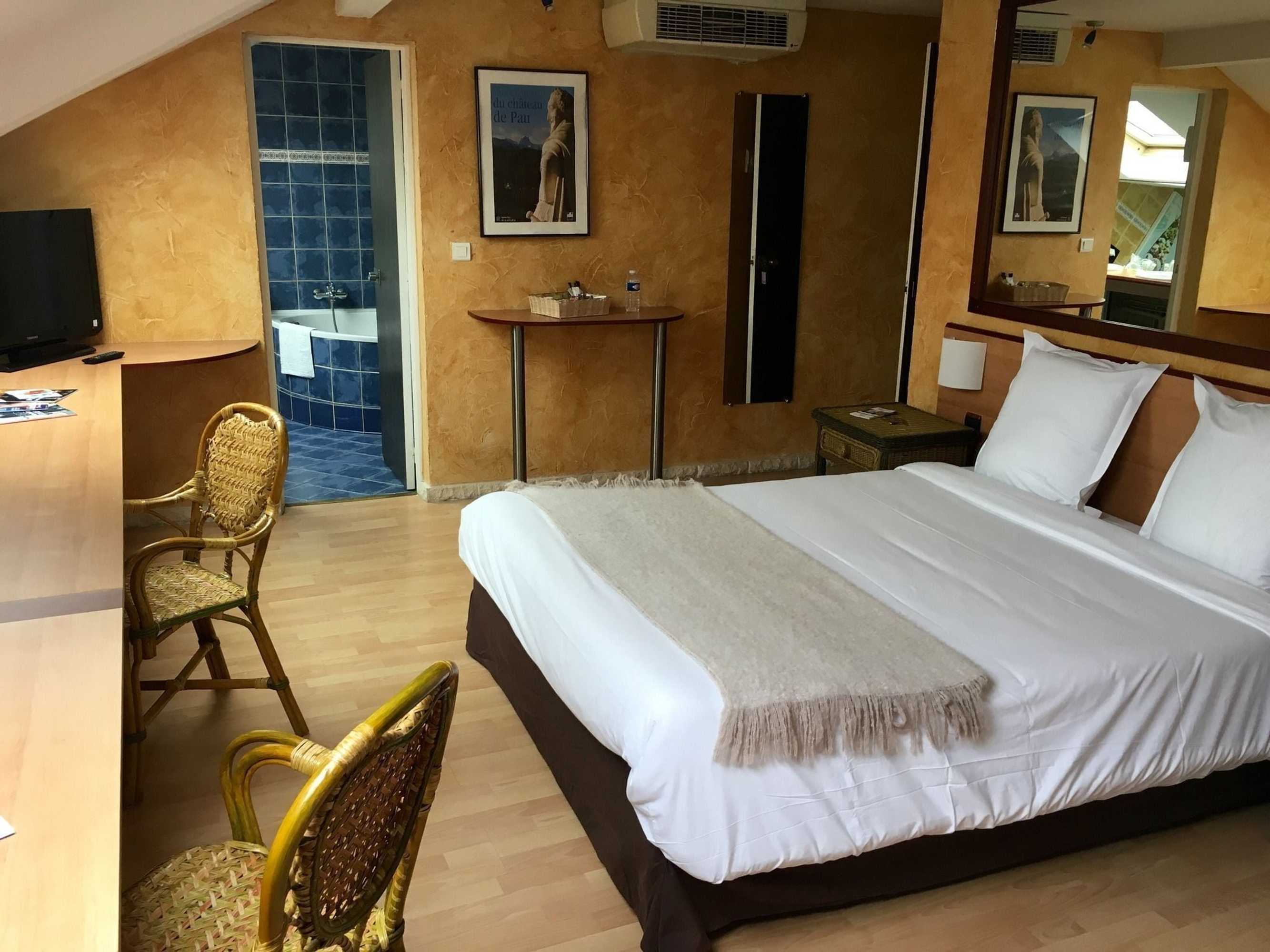 Gift card for Brit Hotel Bosquet Pau Centre Gift card for Brit Hotel Bosquet Pau Centre