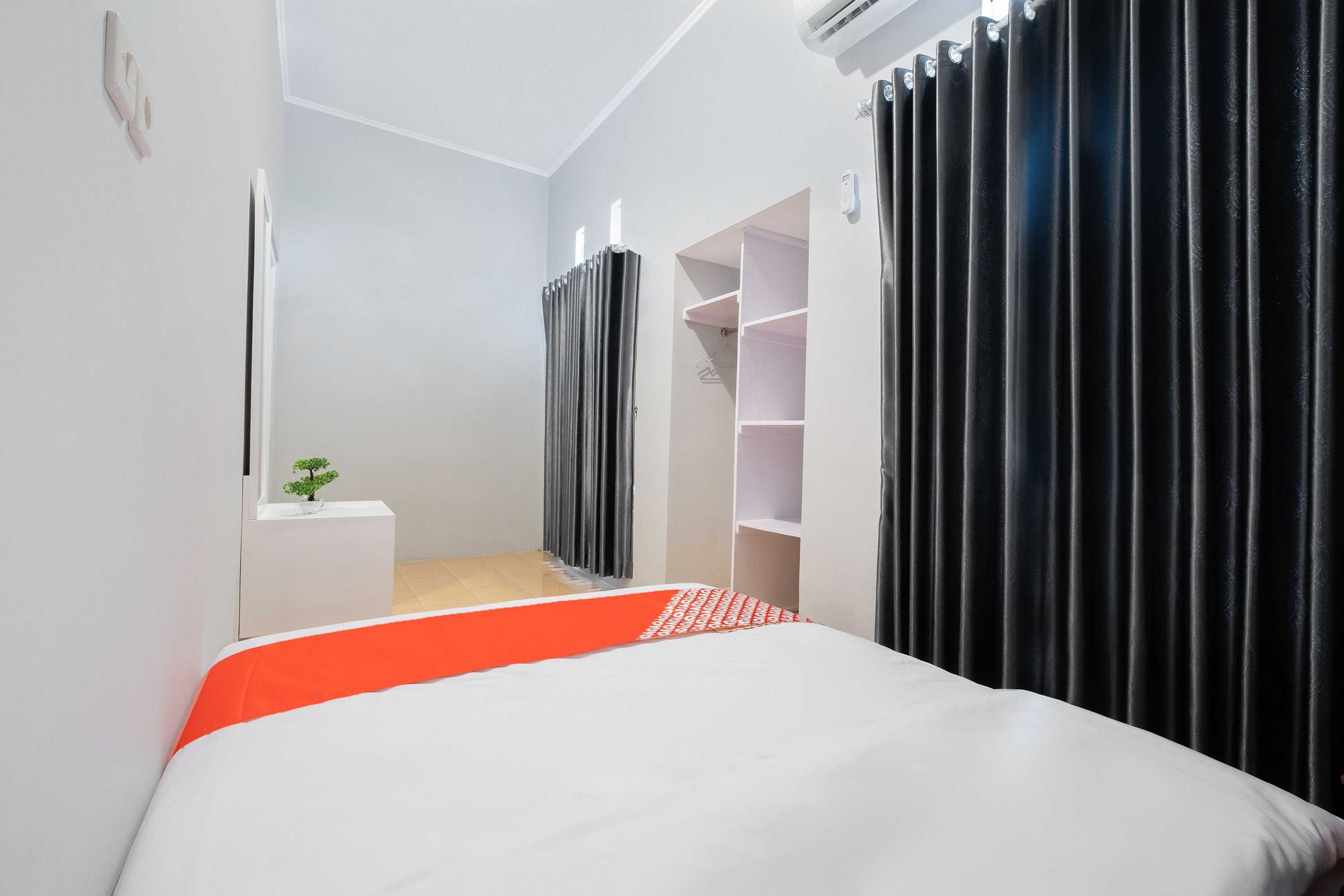 Gift card for Super Oyo 2727 Nareswari Guest House Syariah Gift card for Super Oyo 2727 Nareswari Guest House Syariah
