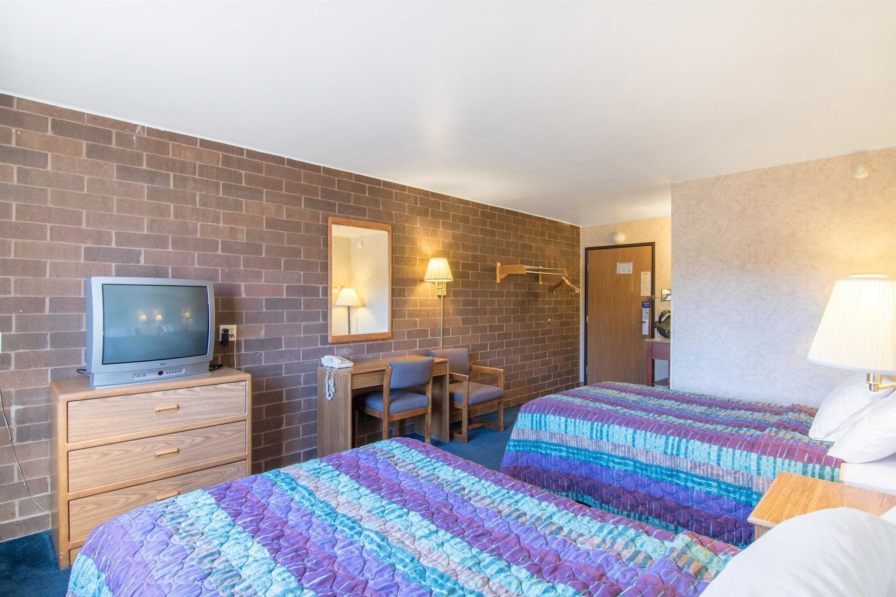 Gift card for Motel 6 Eau Claire, WI