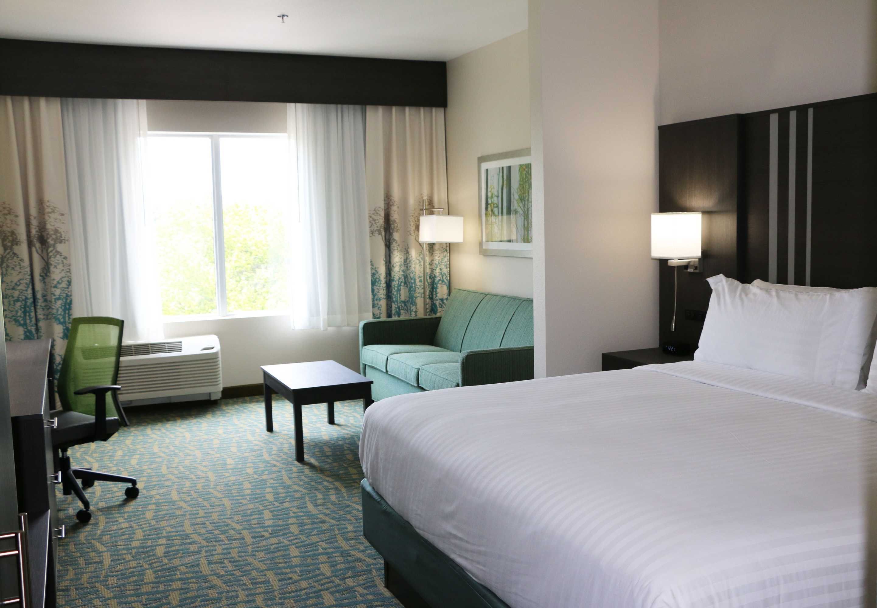 Gift card for Holiday Inn Express & Suites Hendersonville SE - Flat Rock by Ihg Gift card for Holiday Inn Express & Suites Hendersonville SE - Flat Rock by Ihg