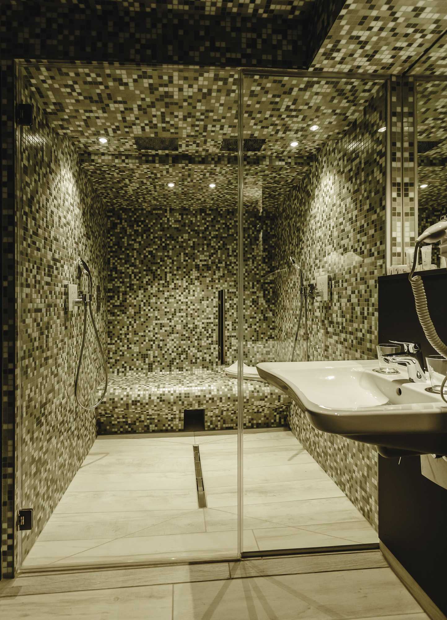 Gift card for Van Der Valk Hotel Liège Congrès