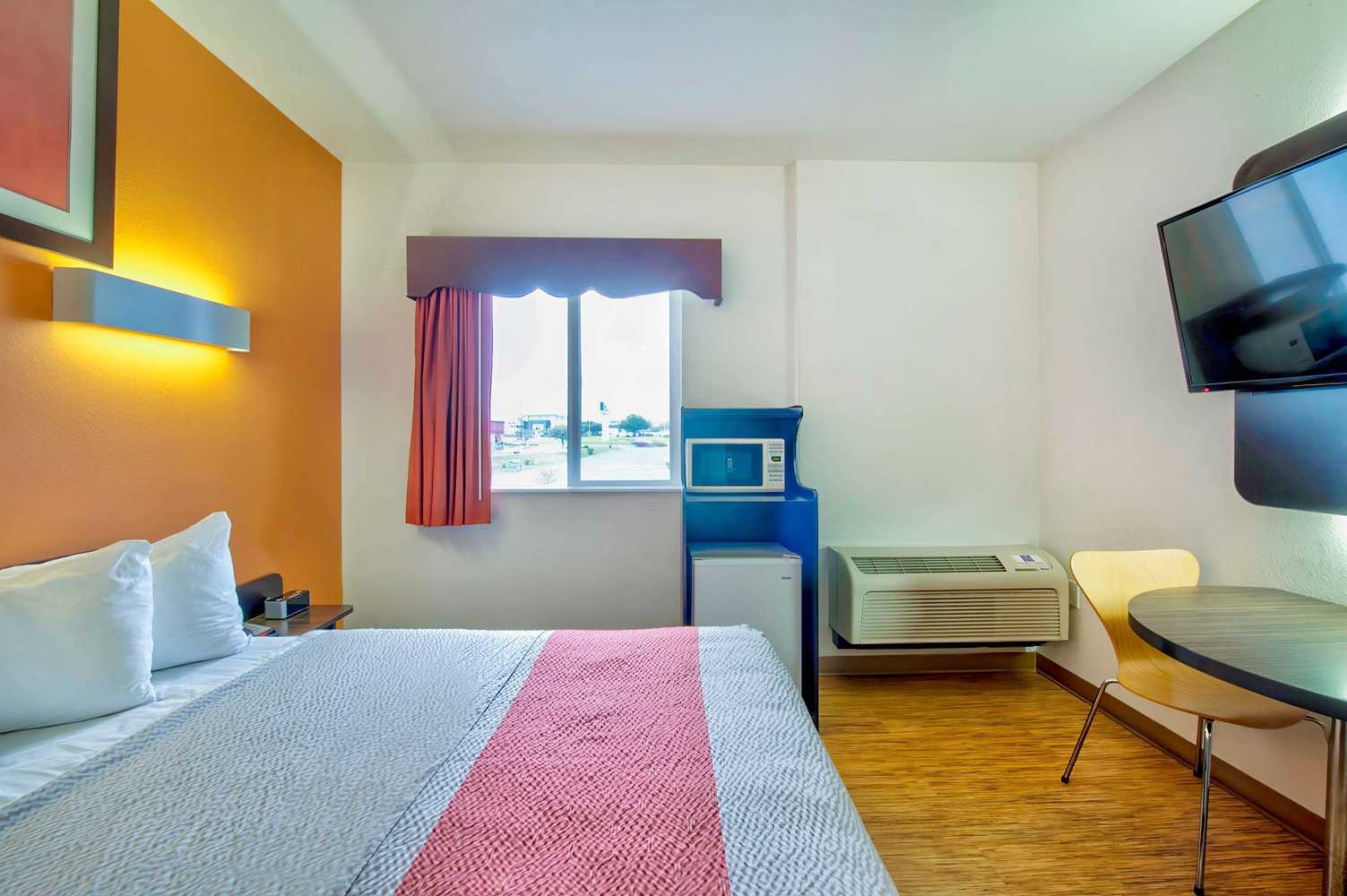 Gift card for Motel 6 Eagle Pass, TX - Lakeside Gift card for Motel 6 Eagle Pass, TX - Lakeside