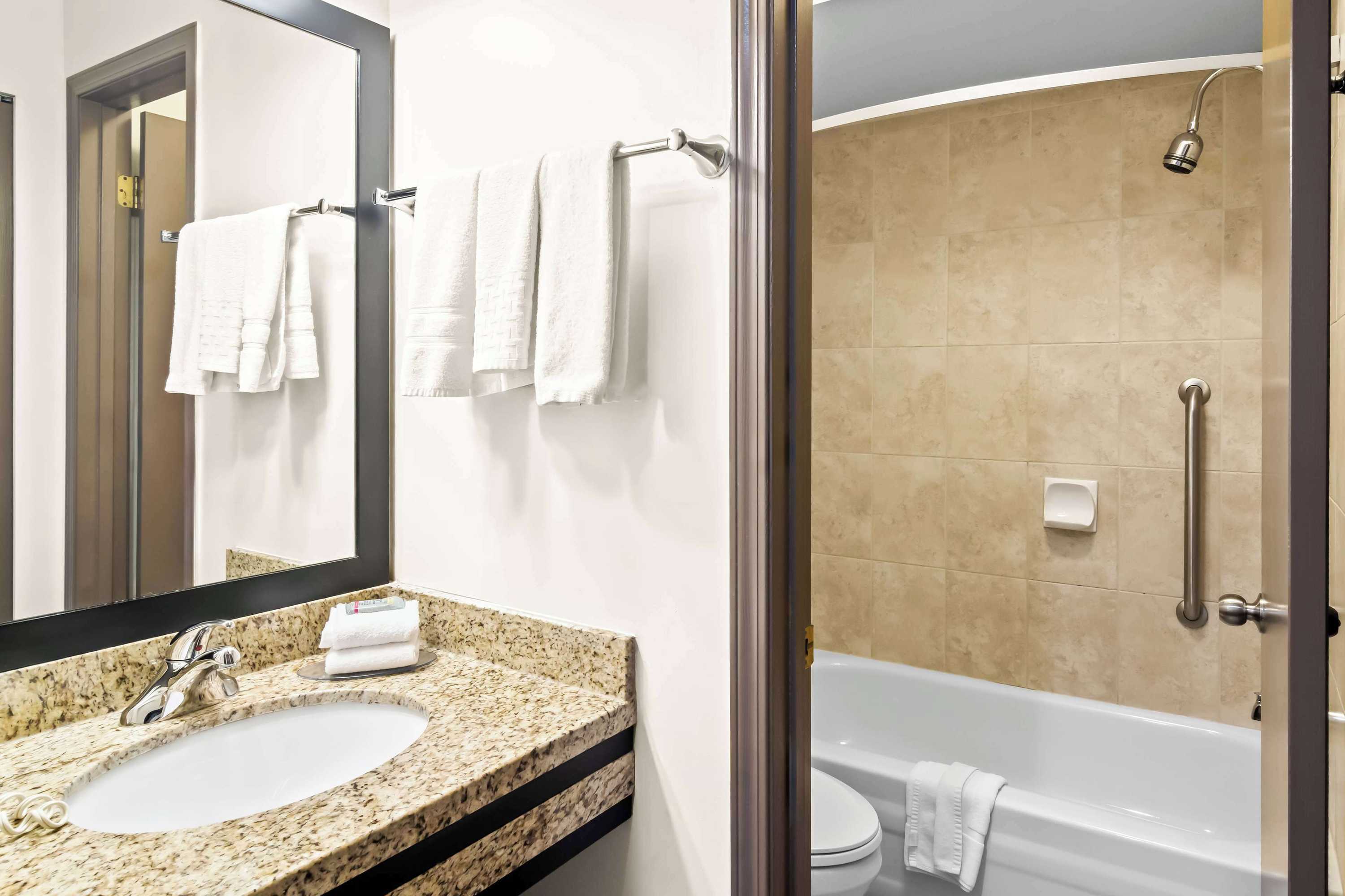 Gift card for Best Western Maple Ridge Hotel Gift card for Best Western Maple Ridge Hotel