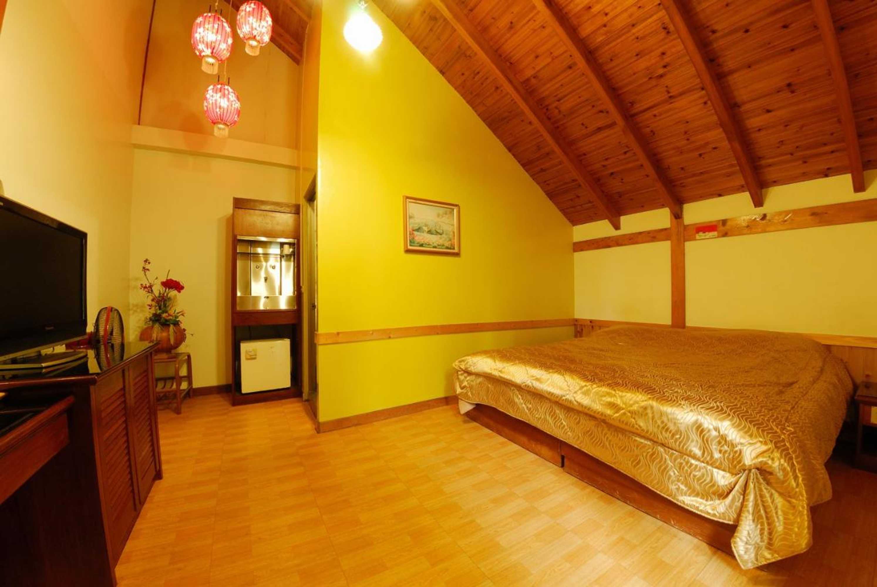 Gift card for Shinmingshan Holiday Inn