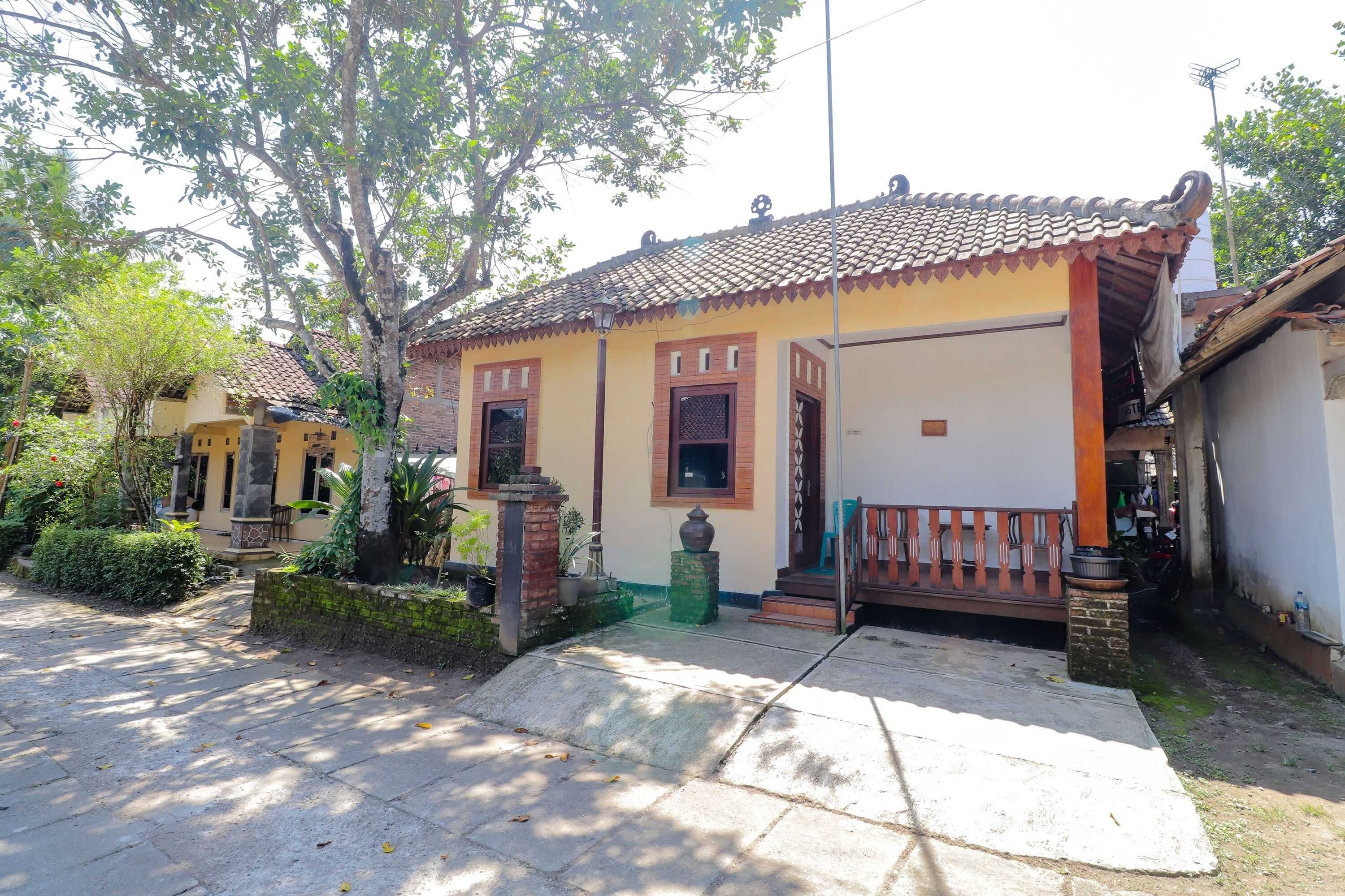 Gift card for Hotel Ndalem Ayem