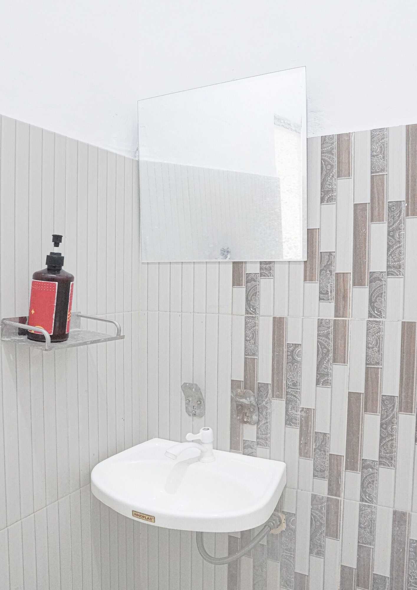 Gift card for Hotel O Near Transmart Padang Formerly Sulaiman Residence