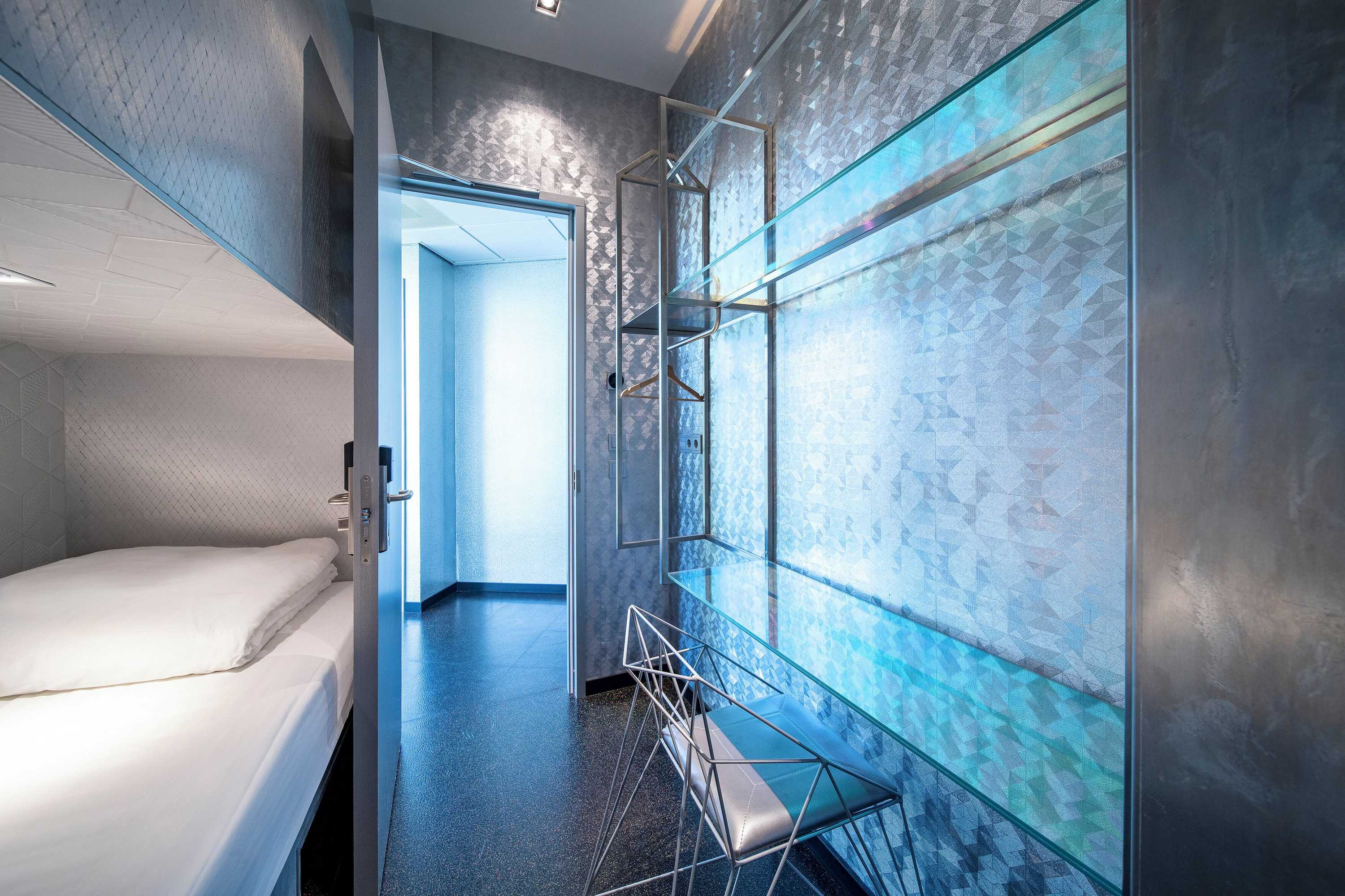 Gift card for Diamond Capsule Hotel Amsterdam South Gift card for Diamond Capsule Hotel Amsterdam South
