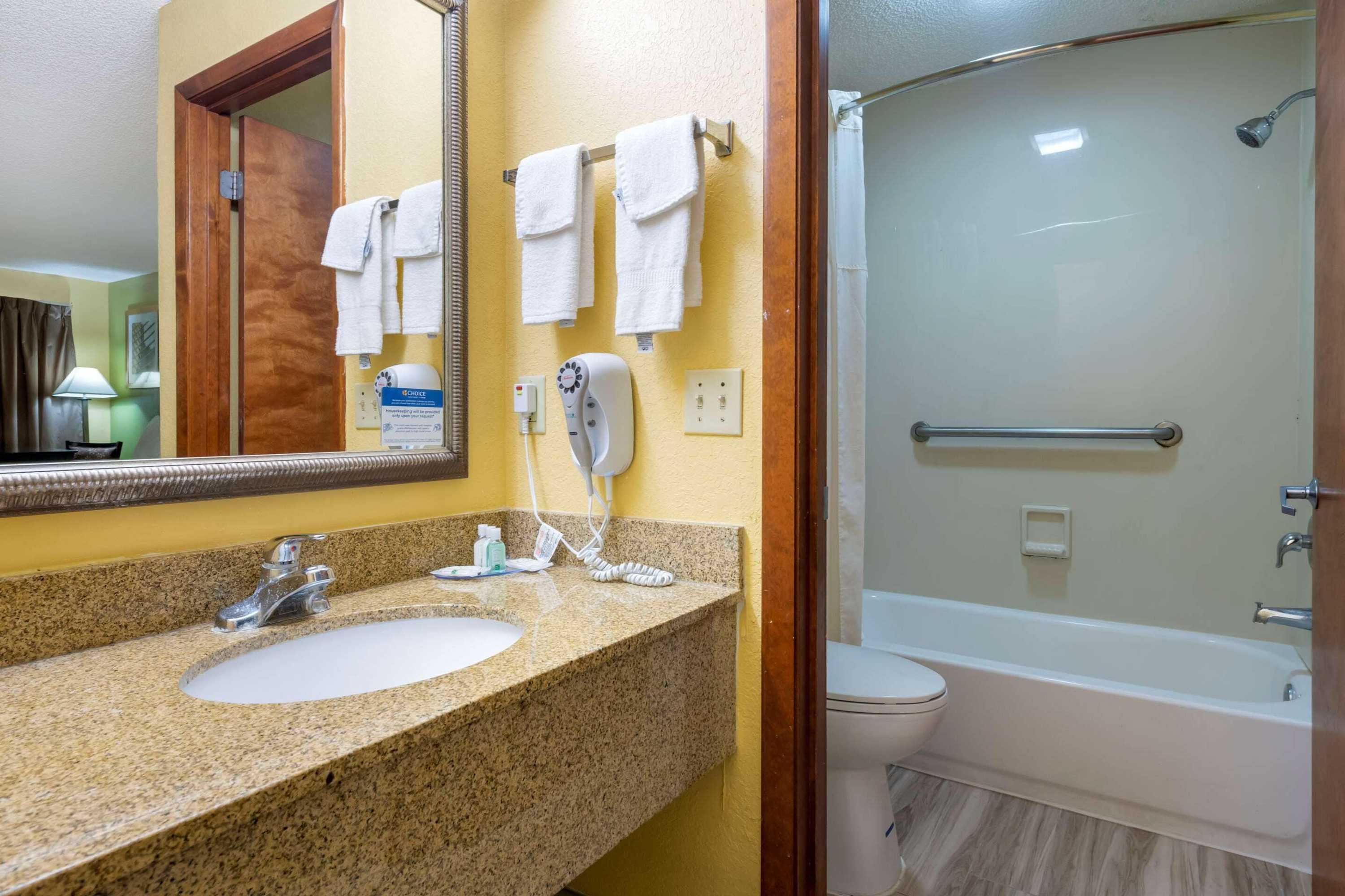 Gift card for Quality Inn & Suites Mt Dora North Gift card for Quality Inn & Suites Mt Dora North
